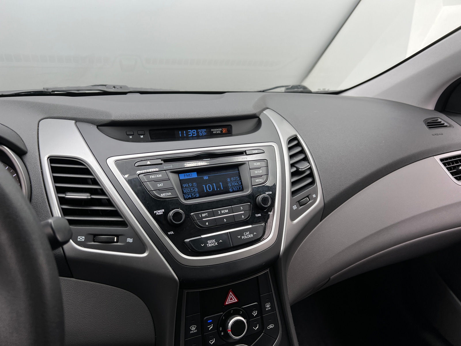 Thumbnail: 2016 Hyundai Elantra - 4