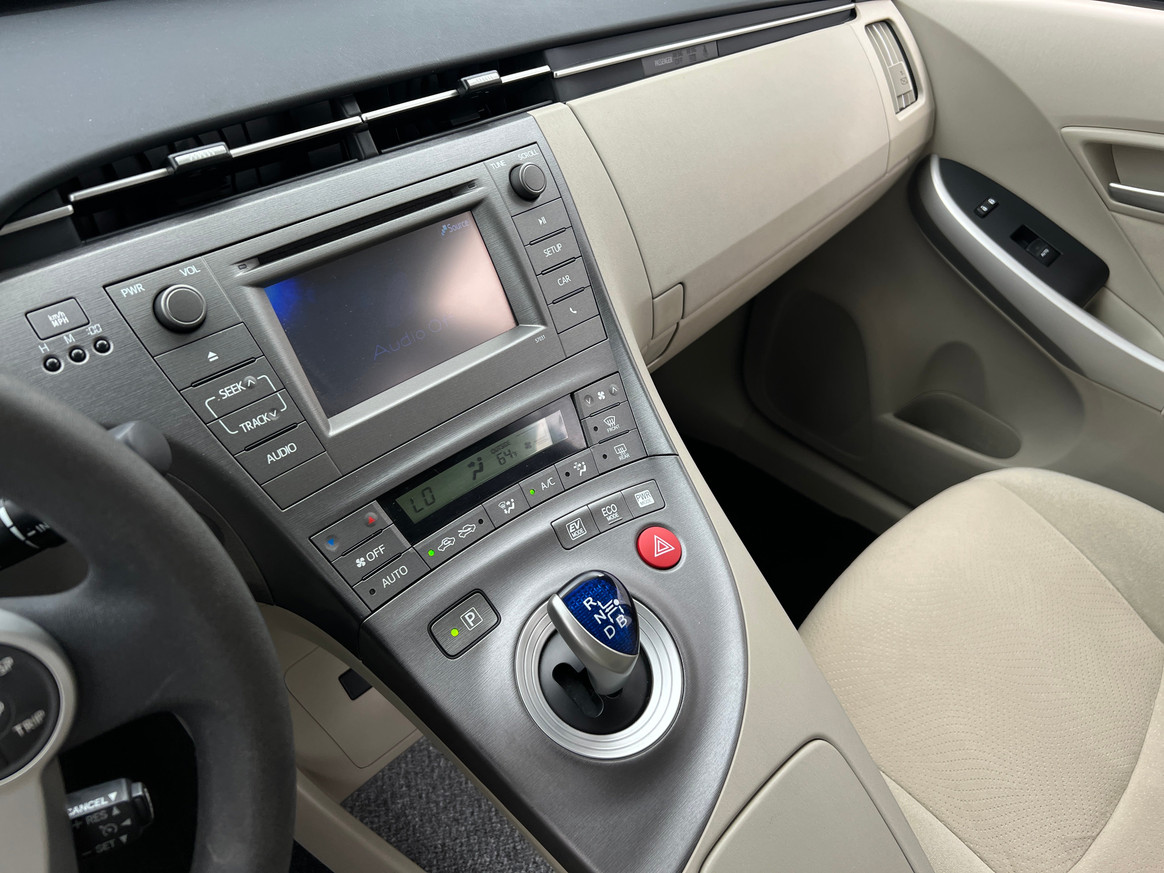 2014 Toyota Prius Two 4