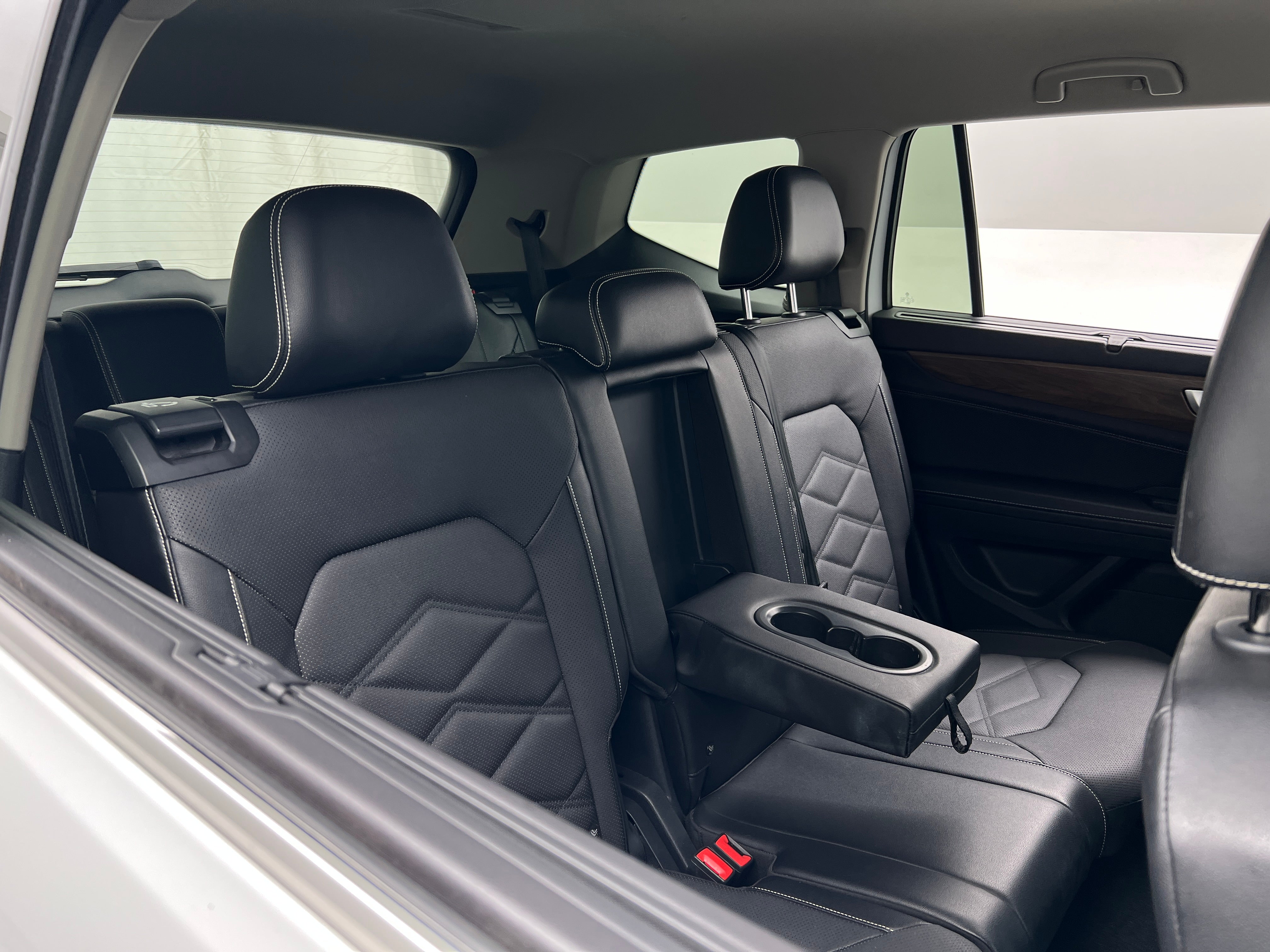 2024 Volkswagen Atlas SE 6