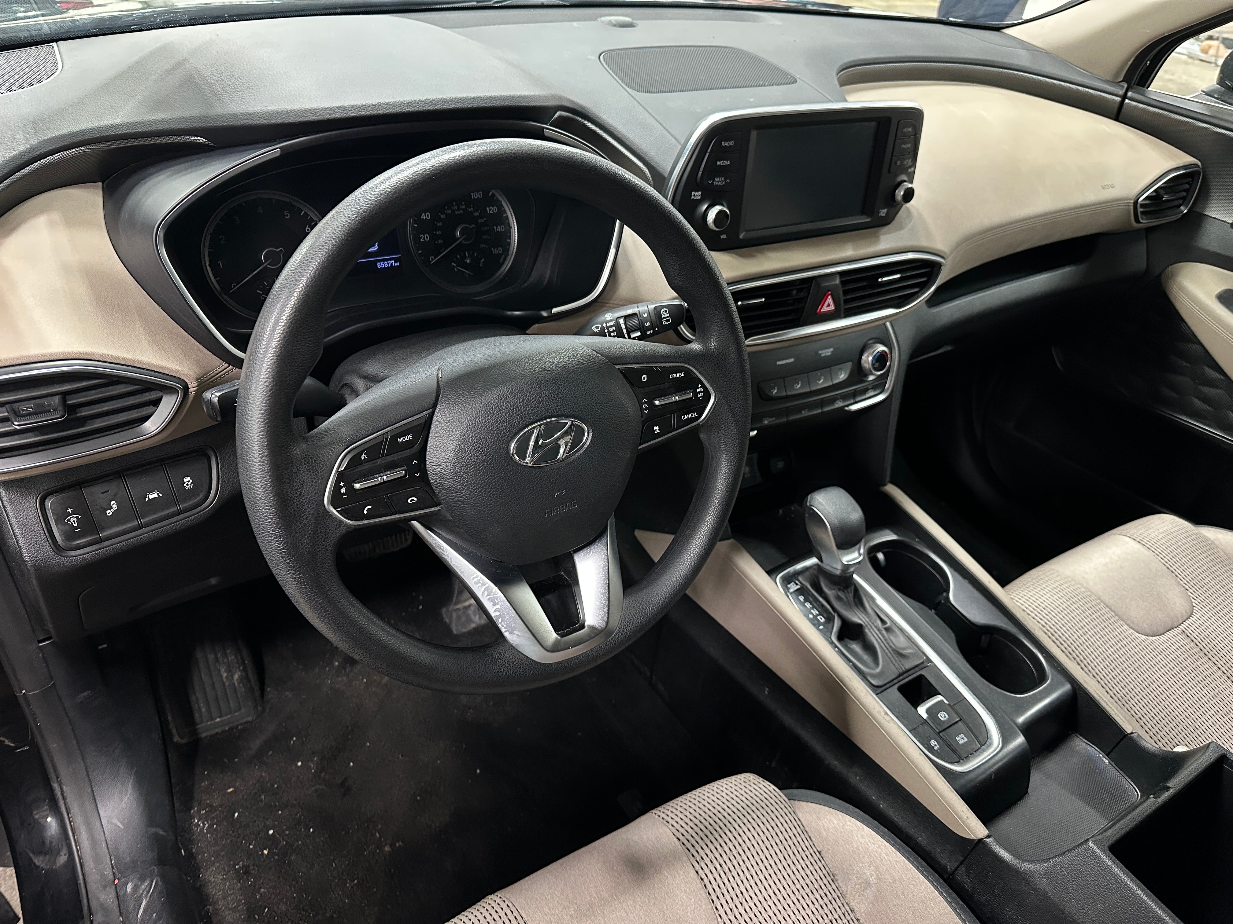 2019 Hyundai Santa Fe SE 3