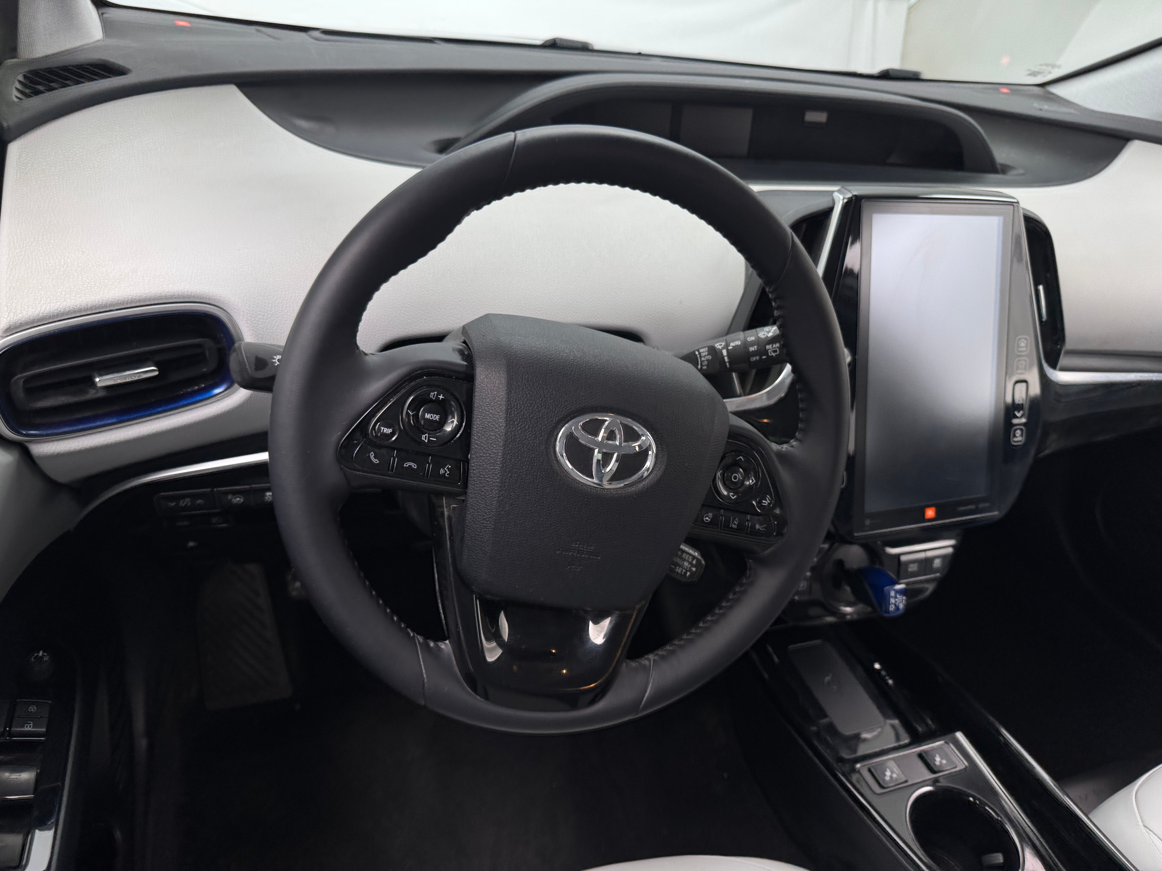 2020 Toyota Prius Limited 4