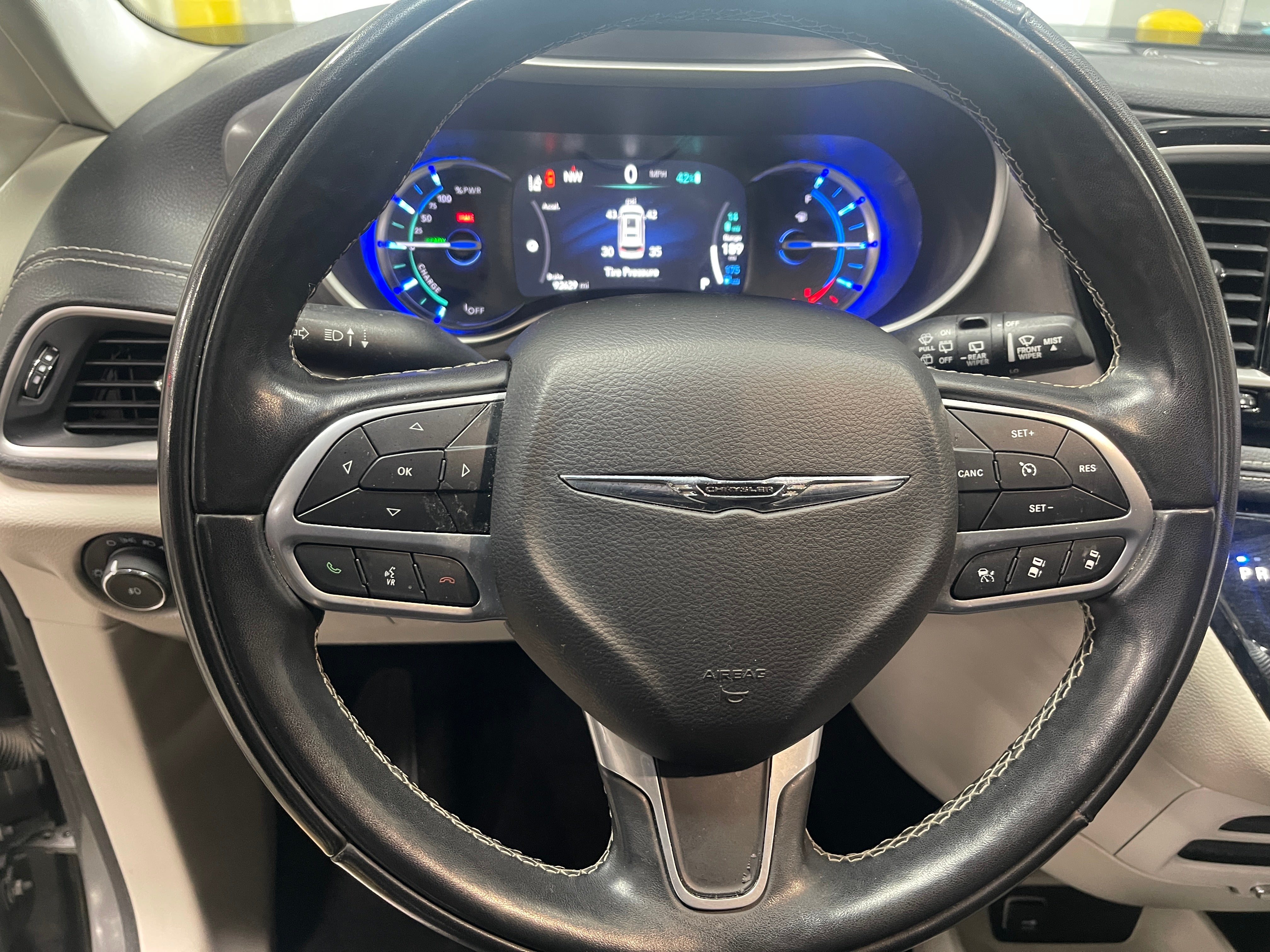 2022 Chrysler Pacifica Hybrid Touring L 4