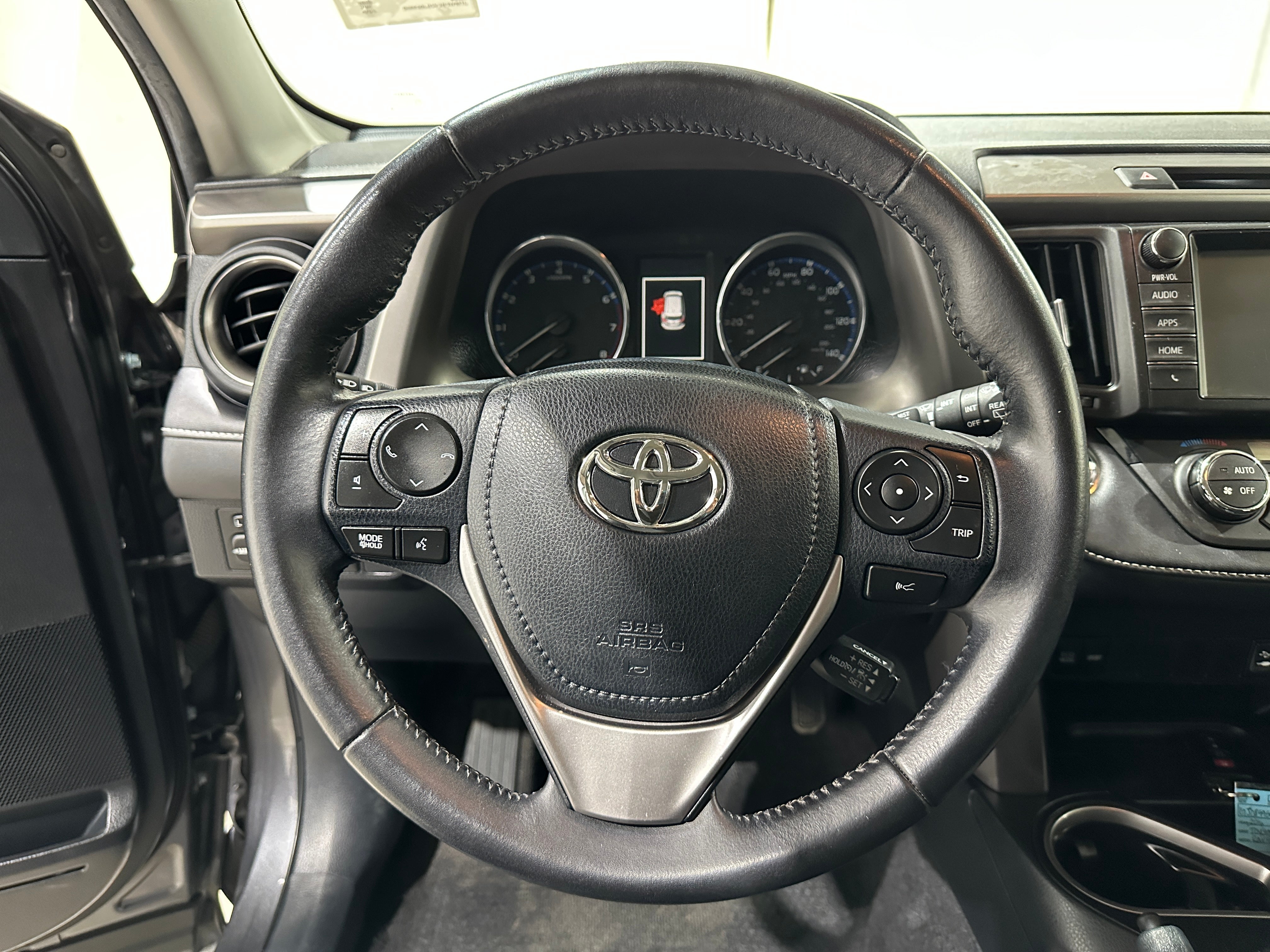 2016 Toyota RAV4 XLE 5