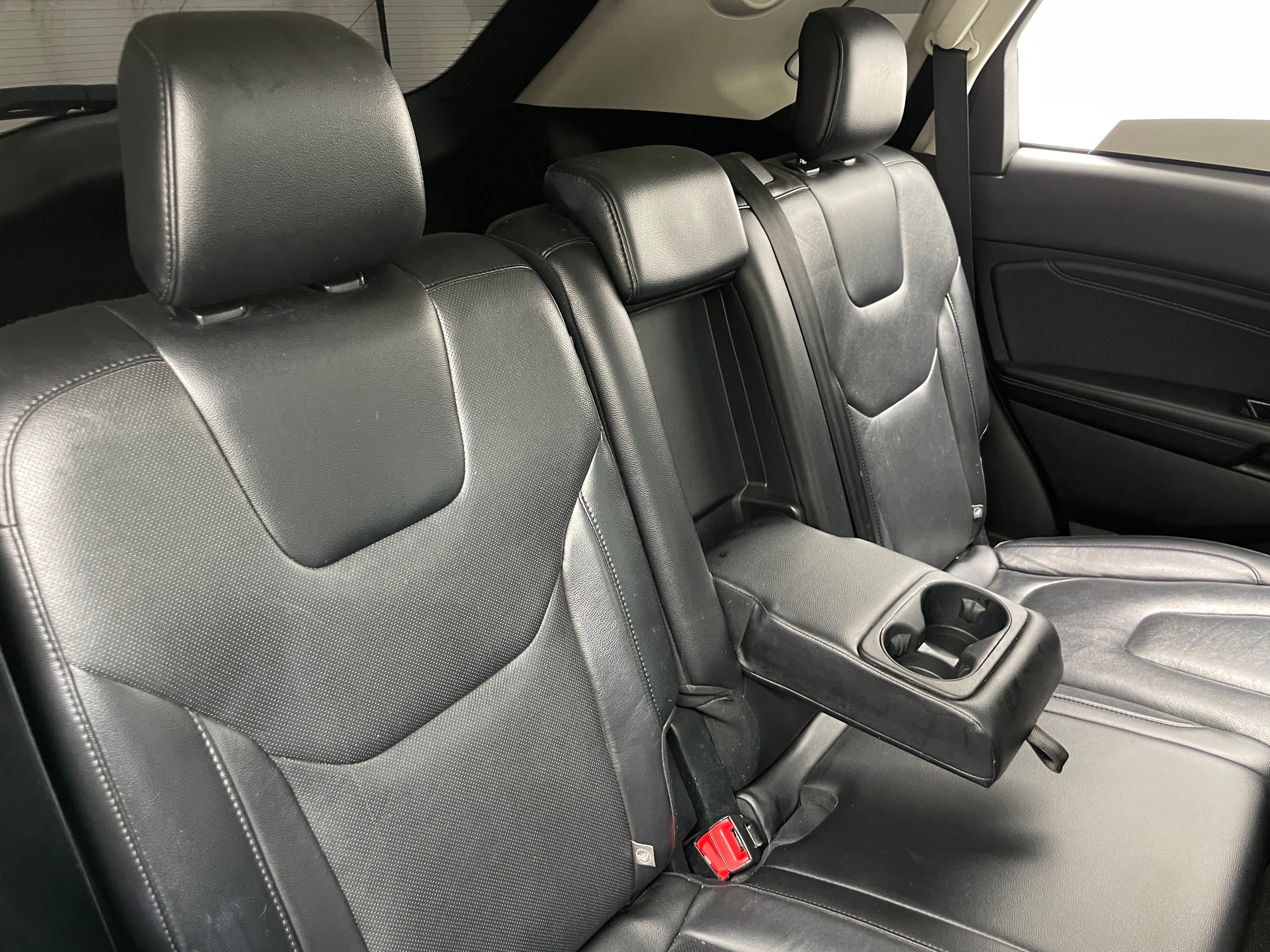 2020 Ford Edge Titanium 5