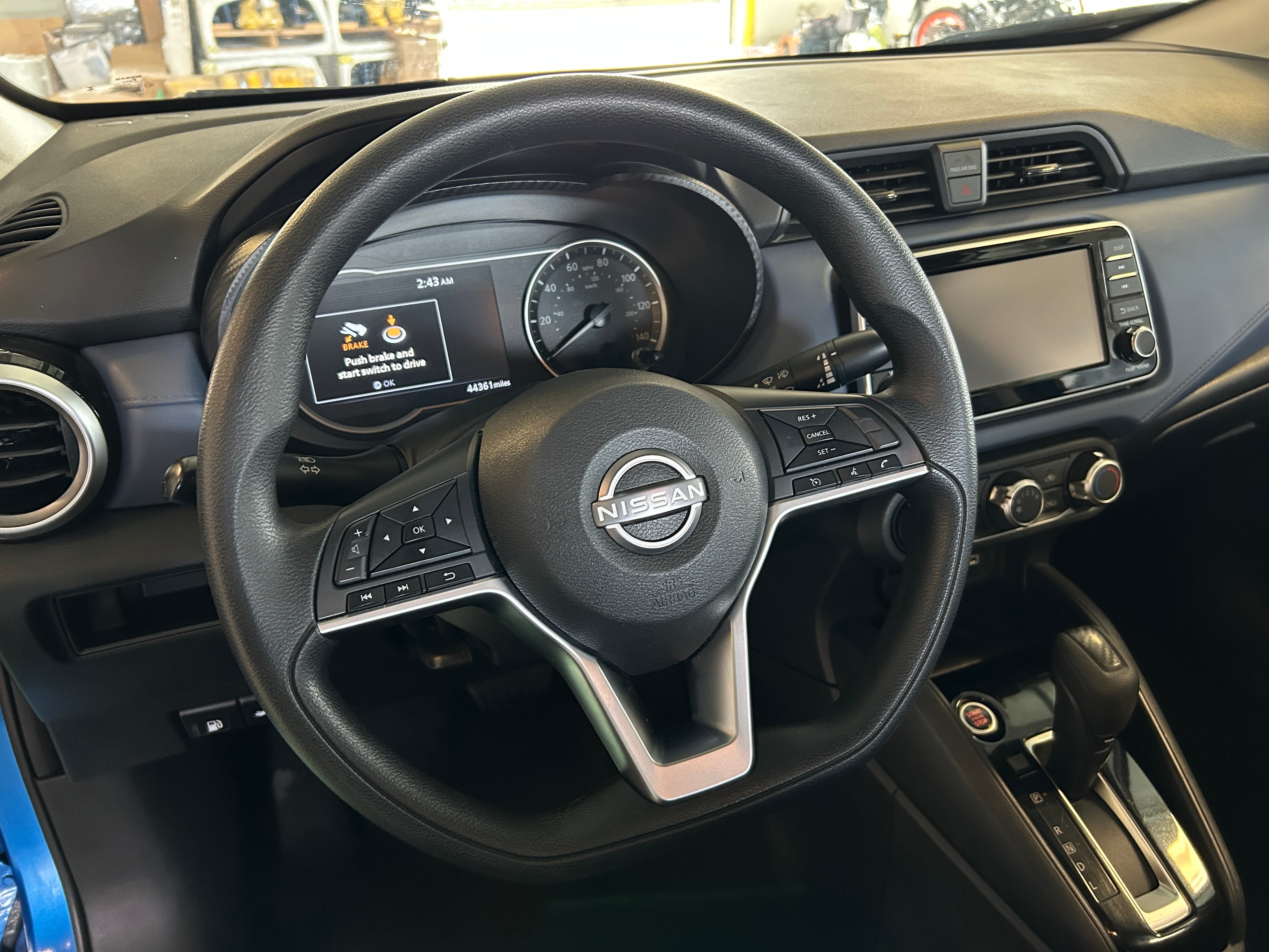 2023 Nissan Versa SV 5
