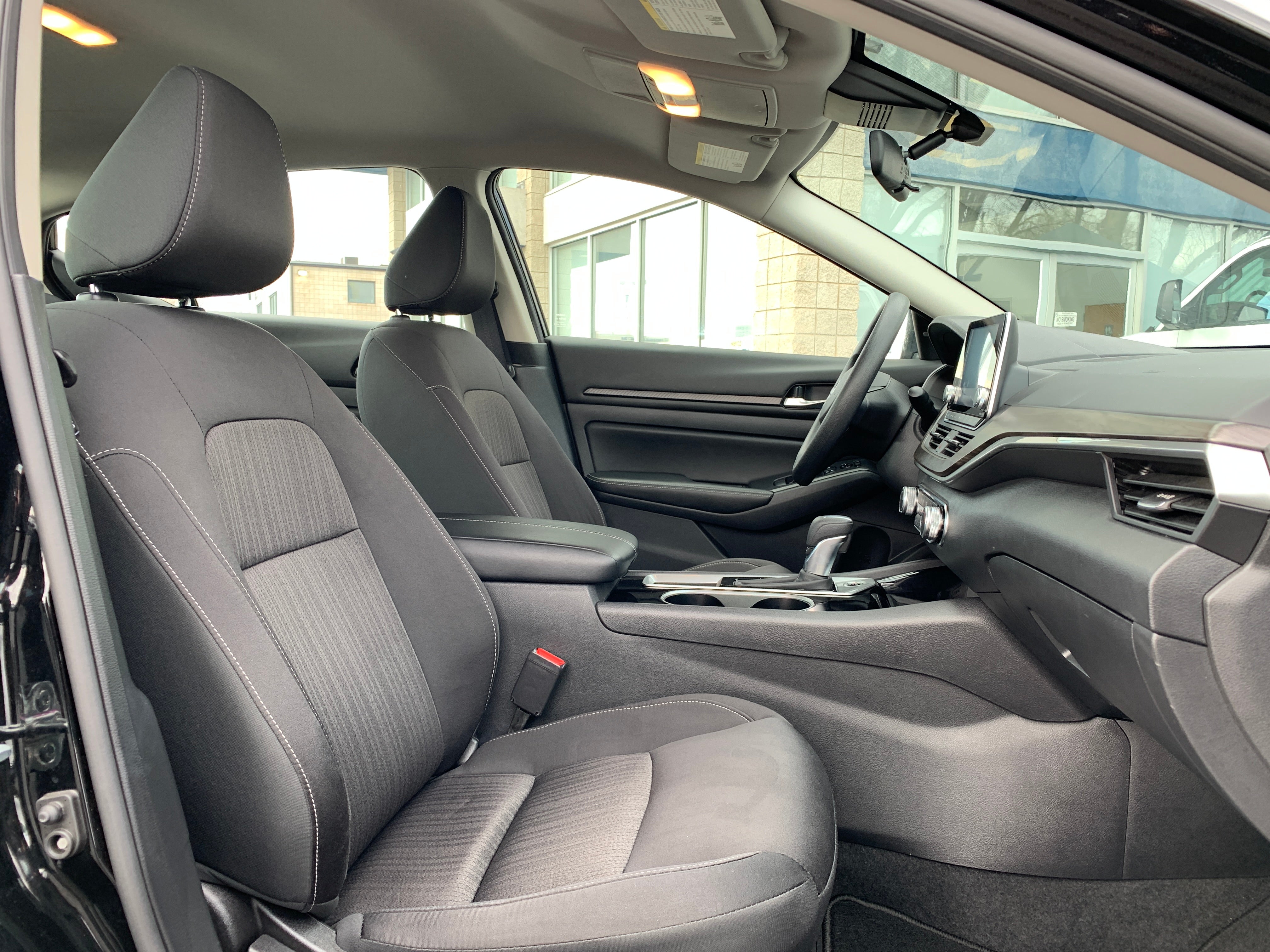 2024 Nissan Altima SV 2