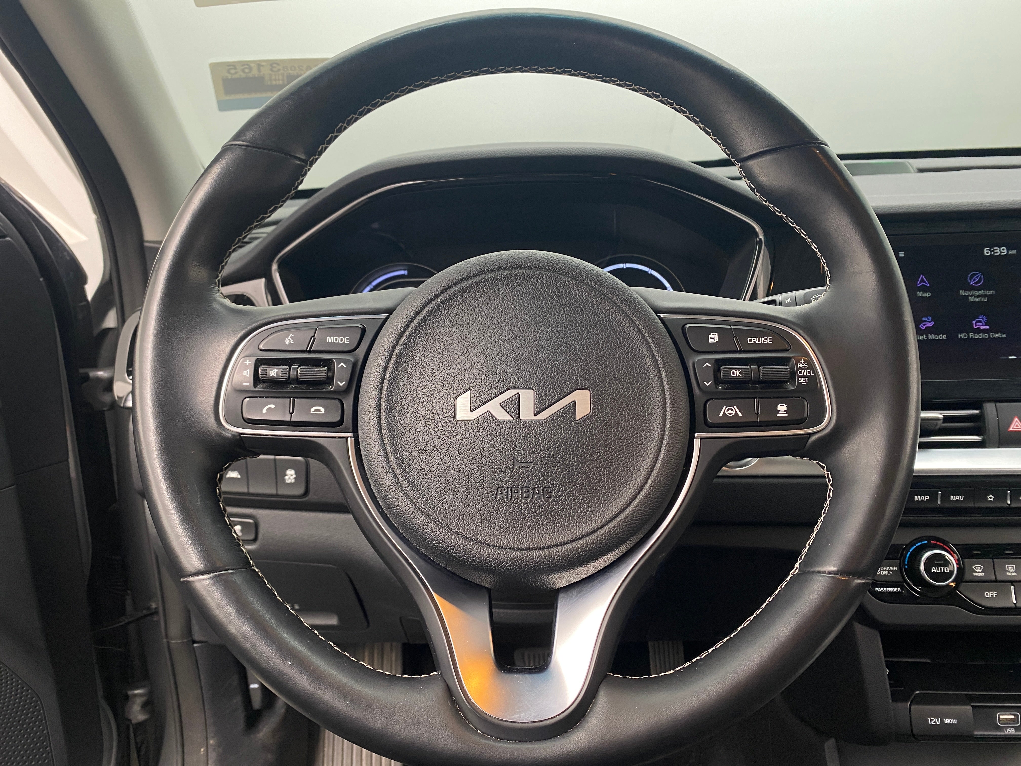 2022 Kia Niro EX 5