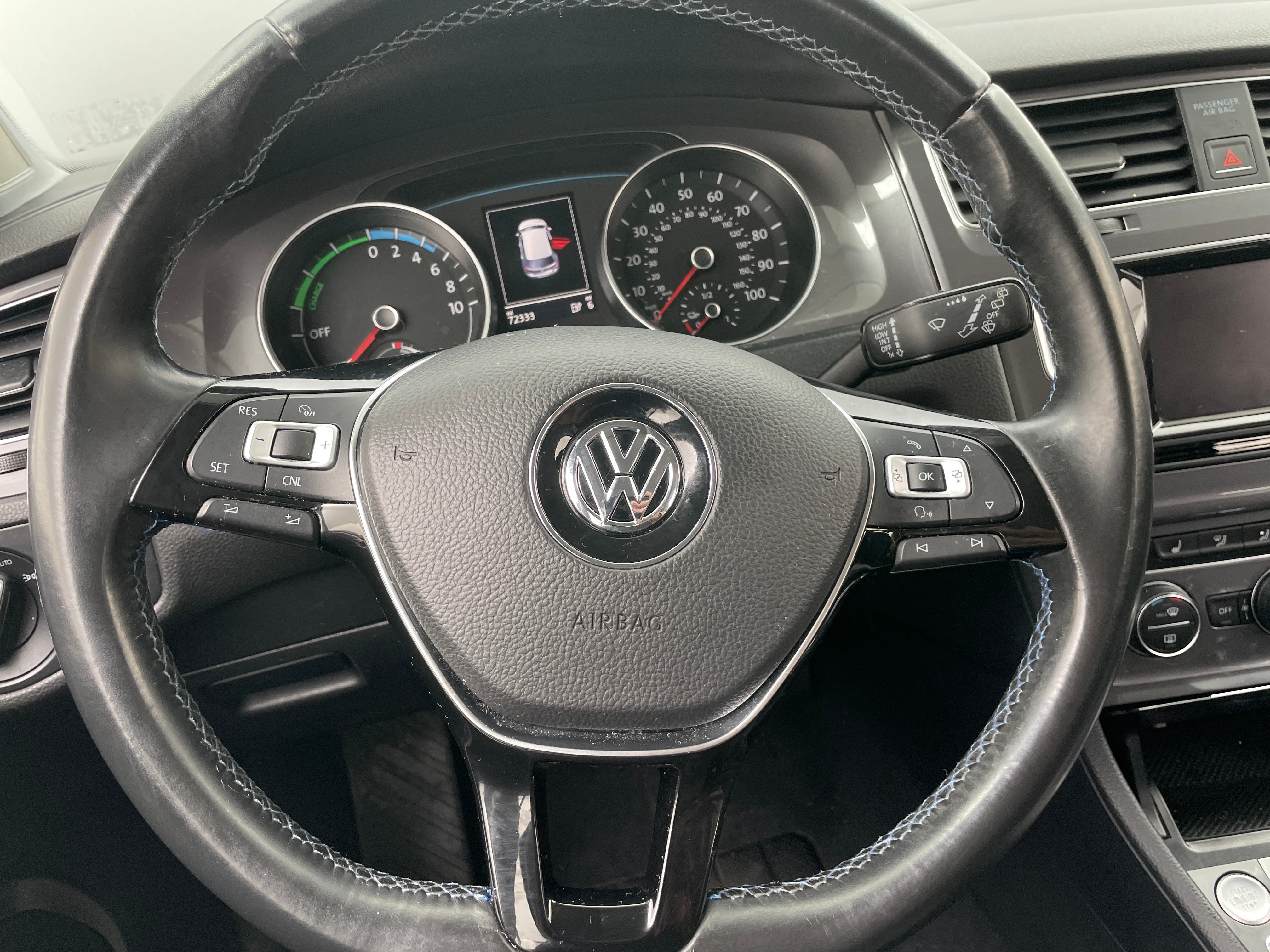 2015 Volkswagen e-Golf SEL Premium 4