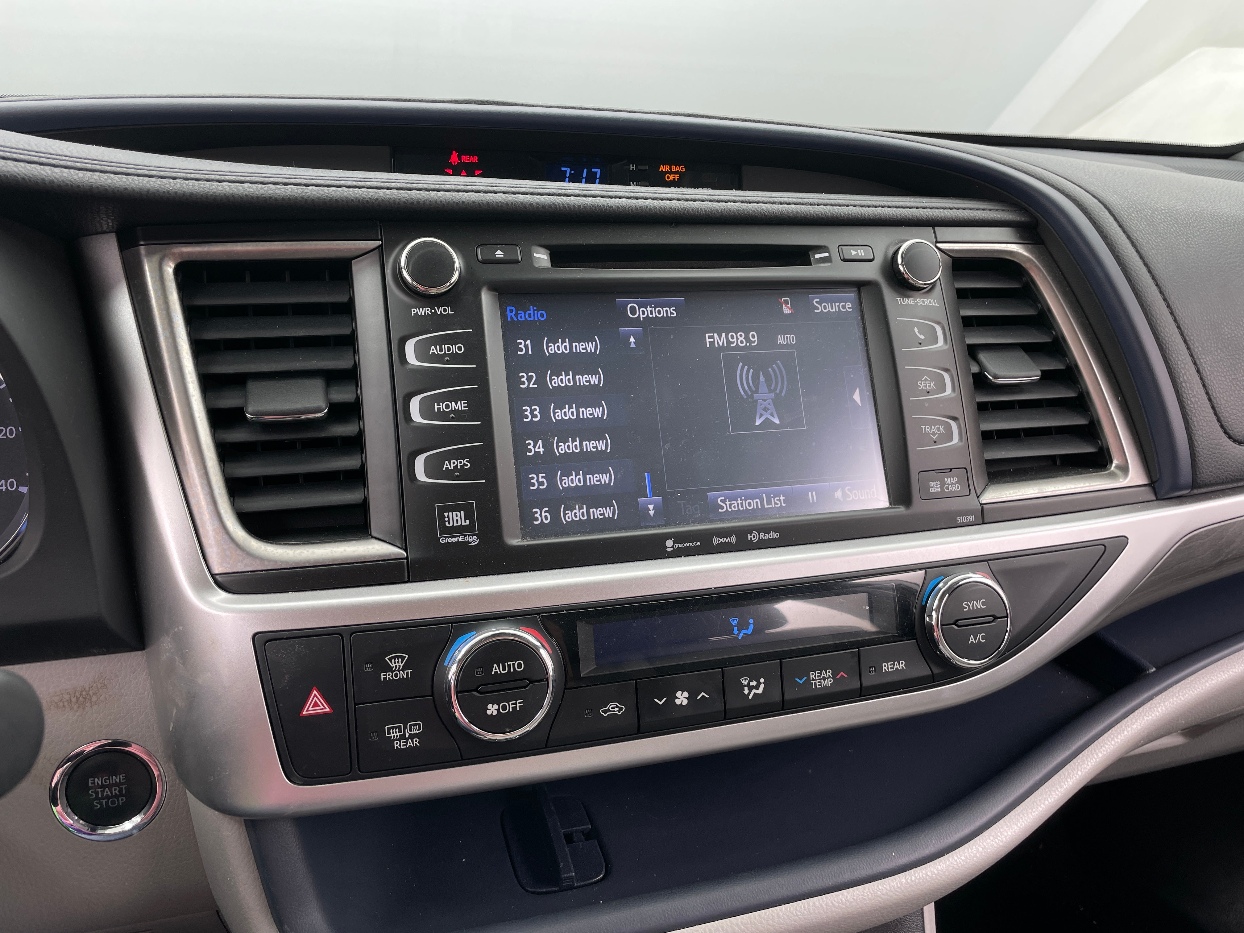 2019 Toyota Highlander Limited Platinum 3