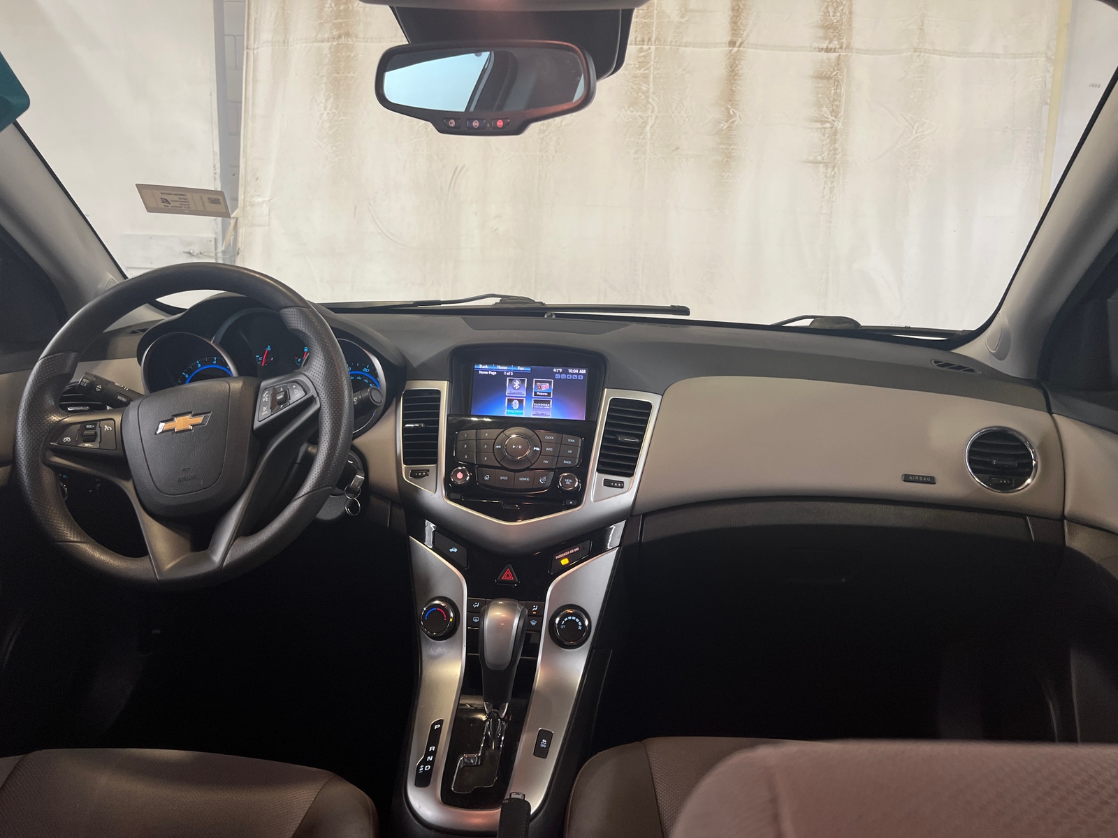 Thumbnail: 2015 Chevrolet Cruze - 3