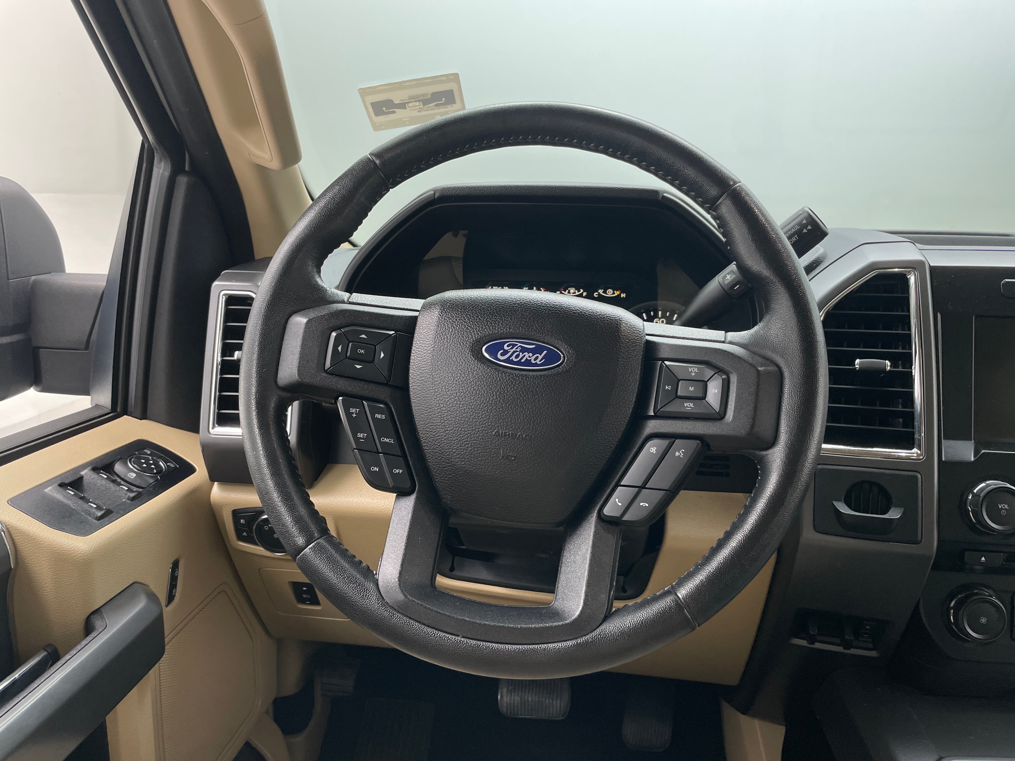 2017 Ford Econoline E-150 5