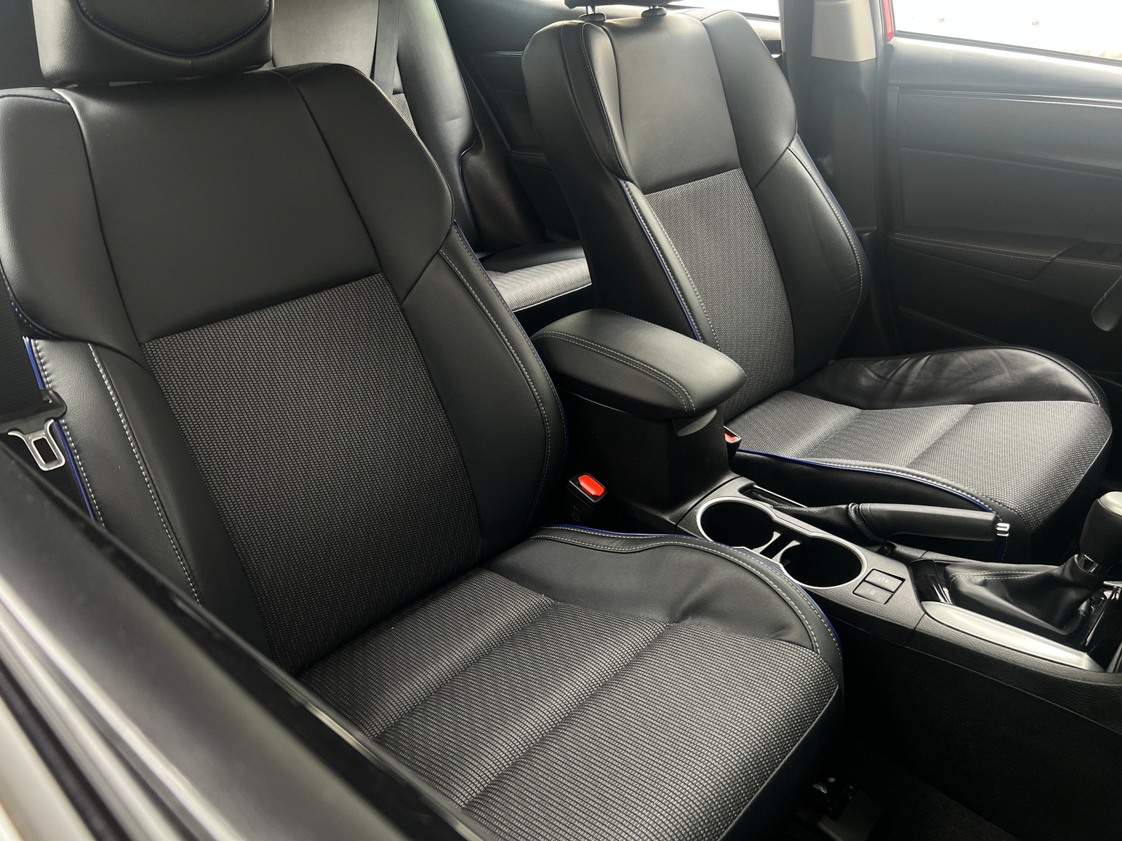 Thumbnail: 2017 Toyota Corolla - 2