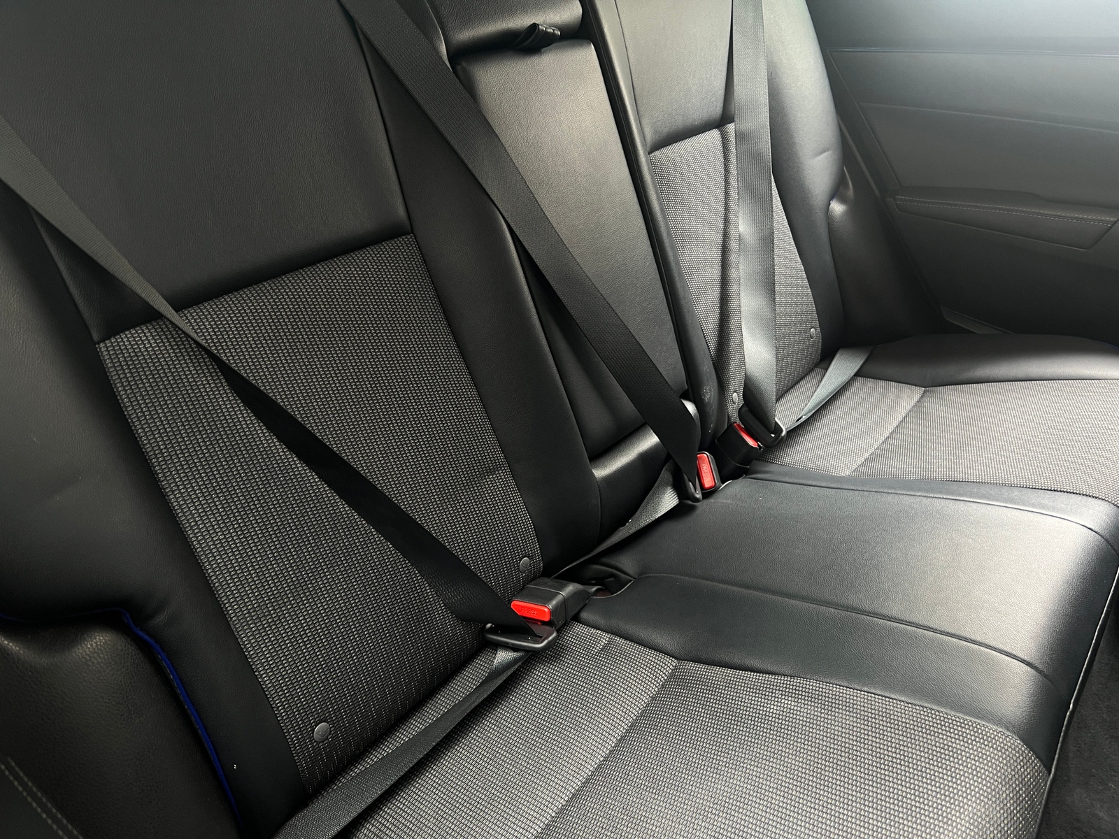 Thumbnail: 2017 Toyota Corolla - 6