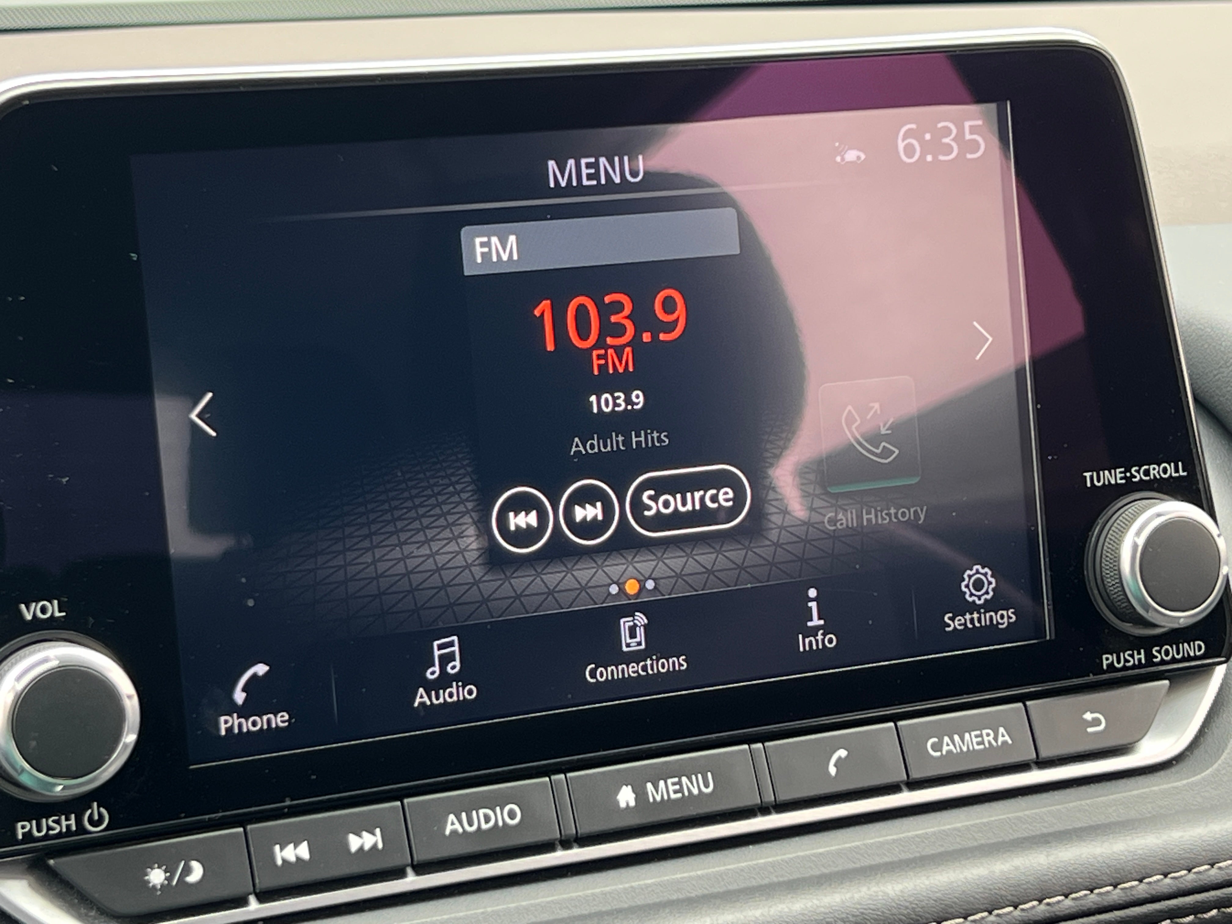 2023 Nissan Rogue SV 4