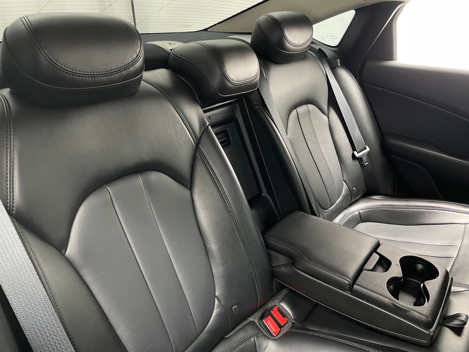 Thumbnail: 2017 Chrysler 200 - 5