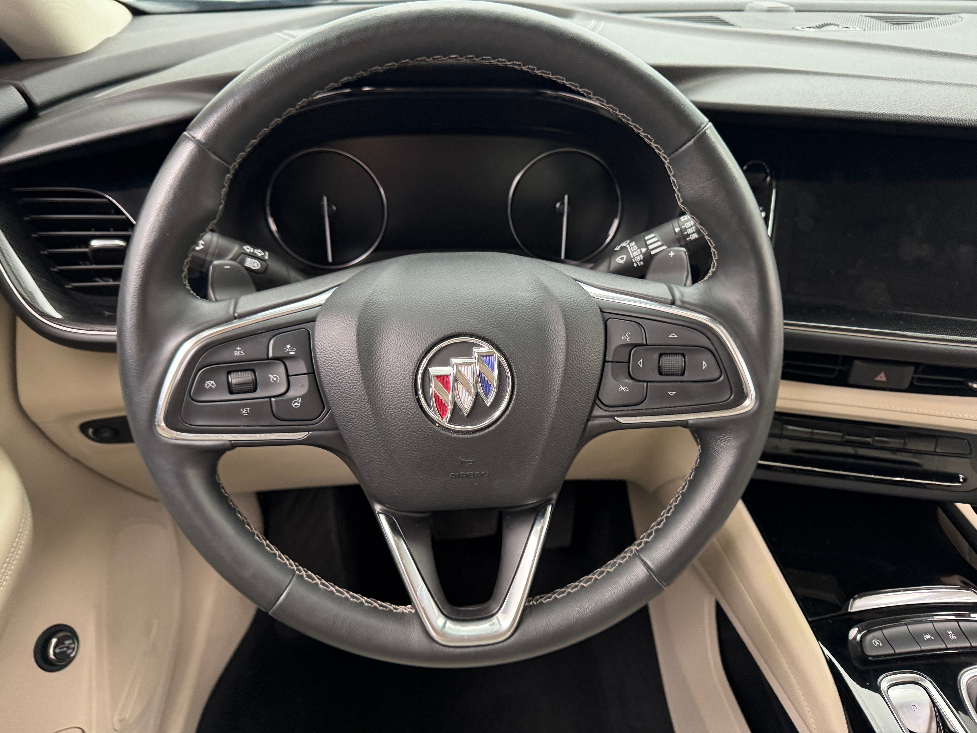 2023 Buick Envision Preferred 5