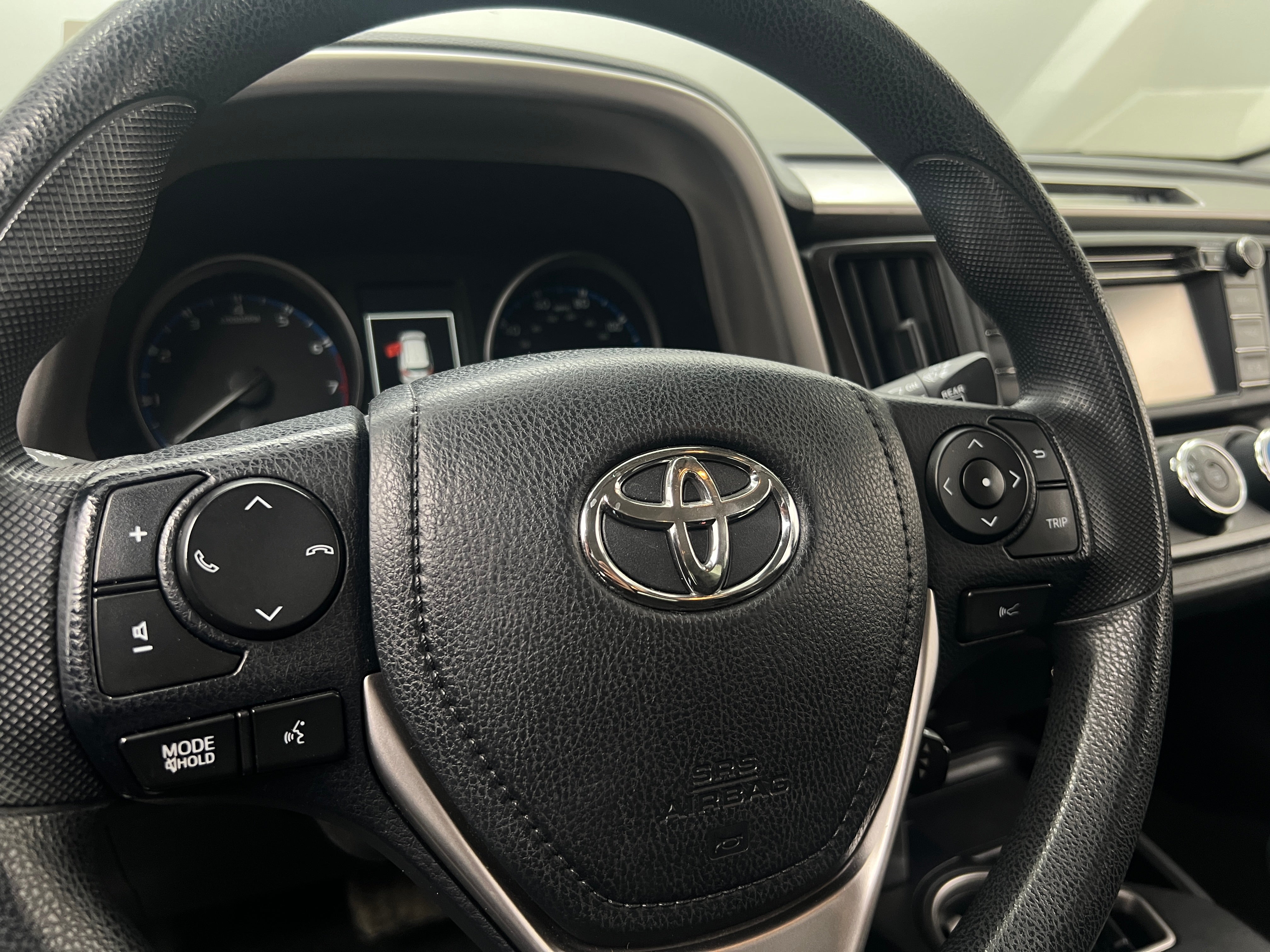 2017 Toyota RAV4 LE 5