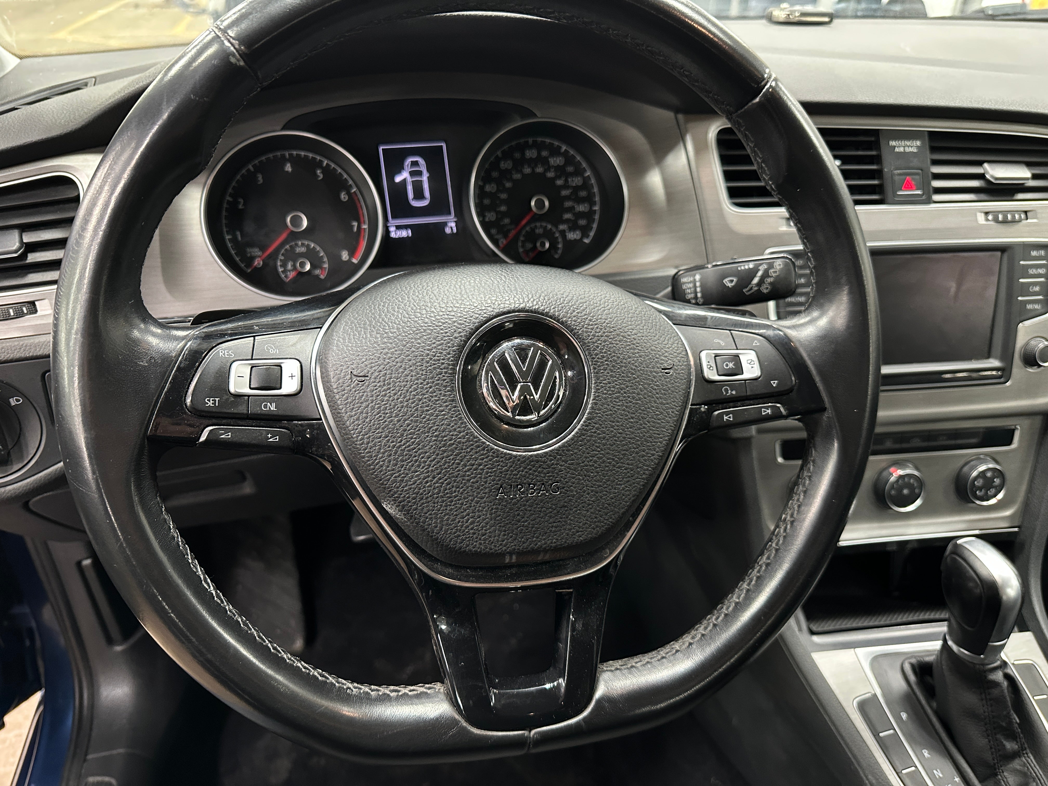 2017 Volkswagen Golf S 5