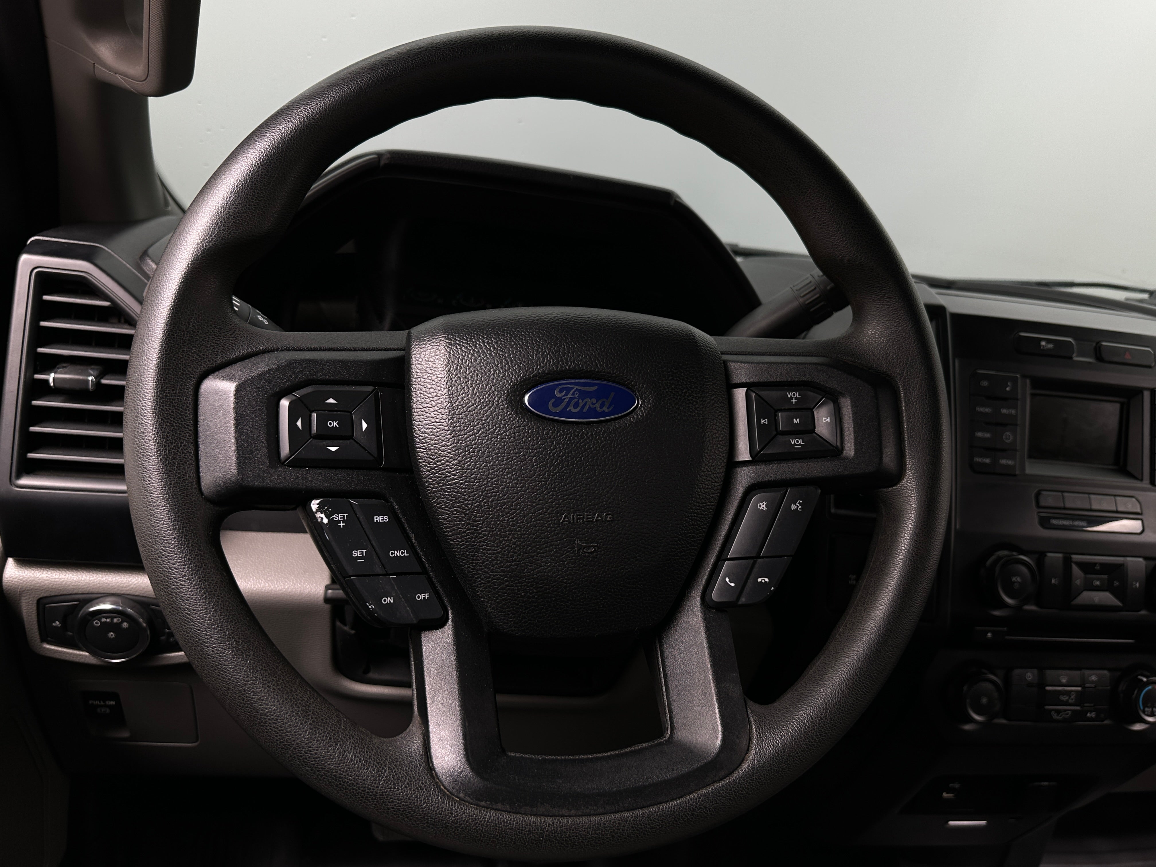 2016 Ford Econoline E-150 5