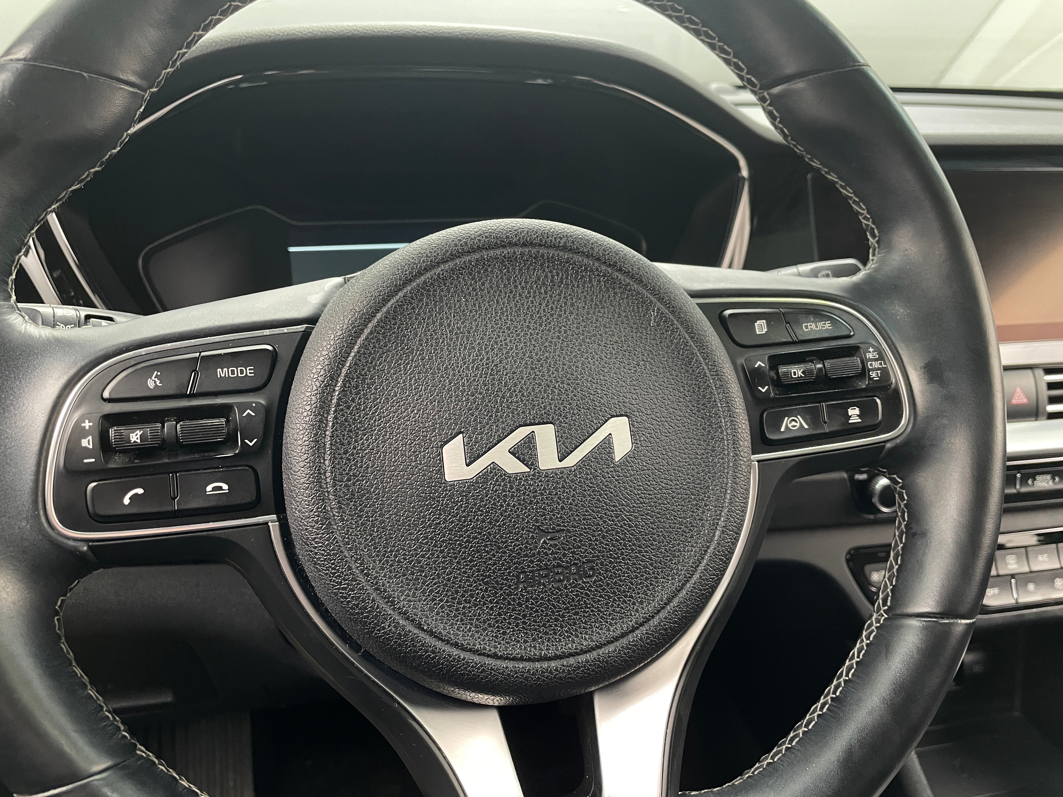 2022 Kia Niro EX Premium 5