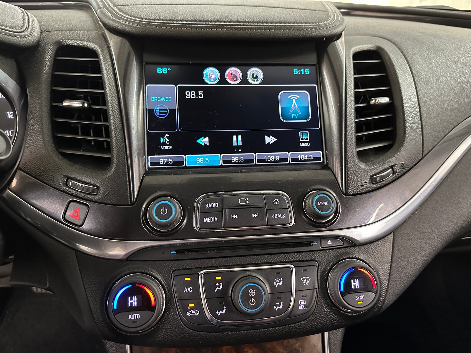 Thumbnail: 2015 Chevrolet Impala - 4