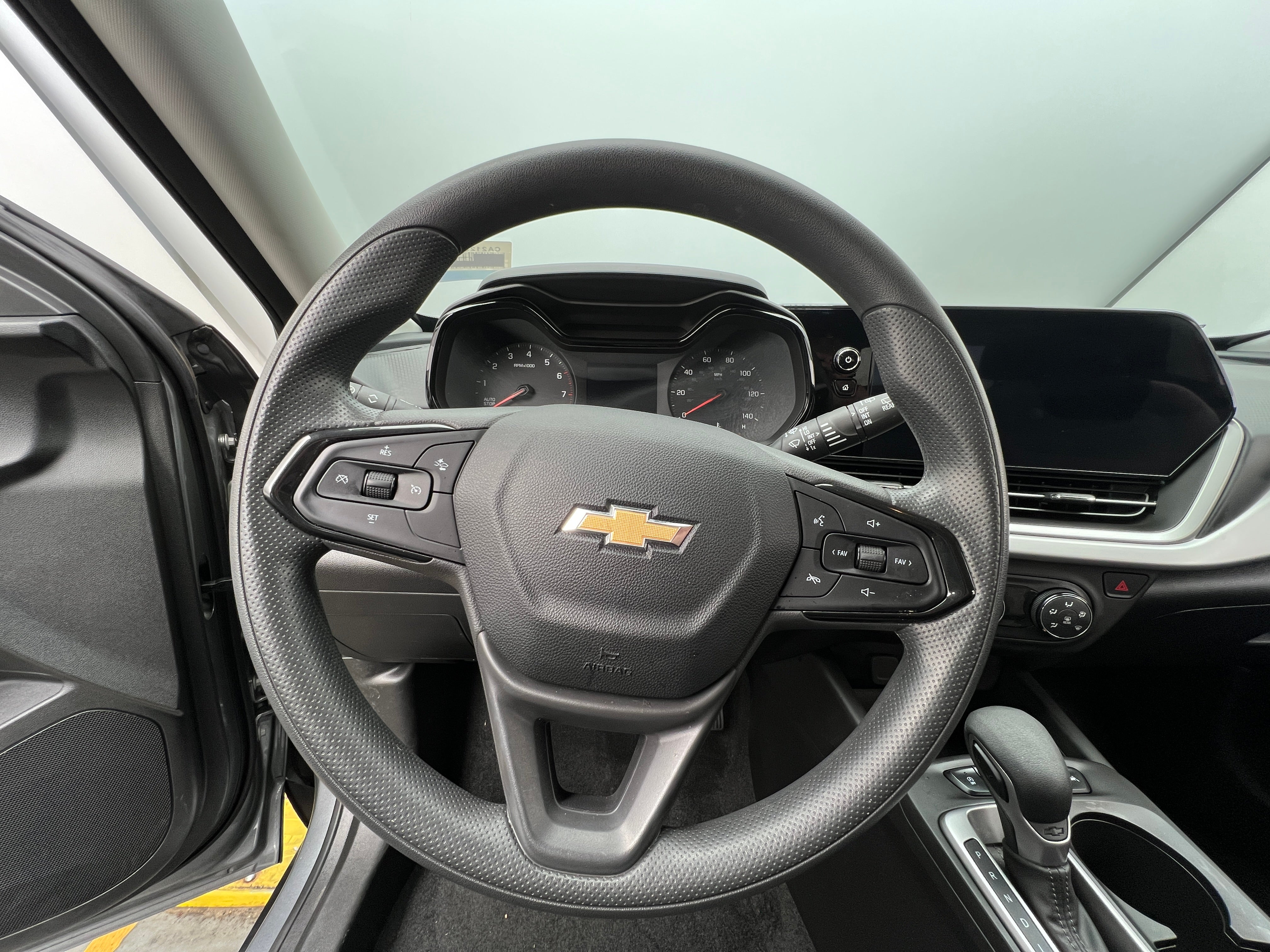 2024 Chevrolet Trax LS 5