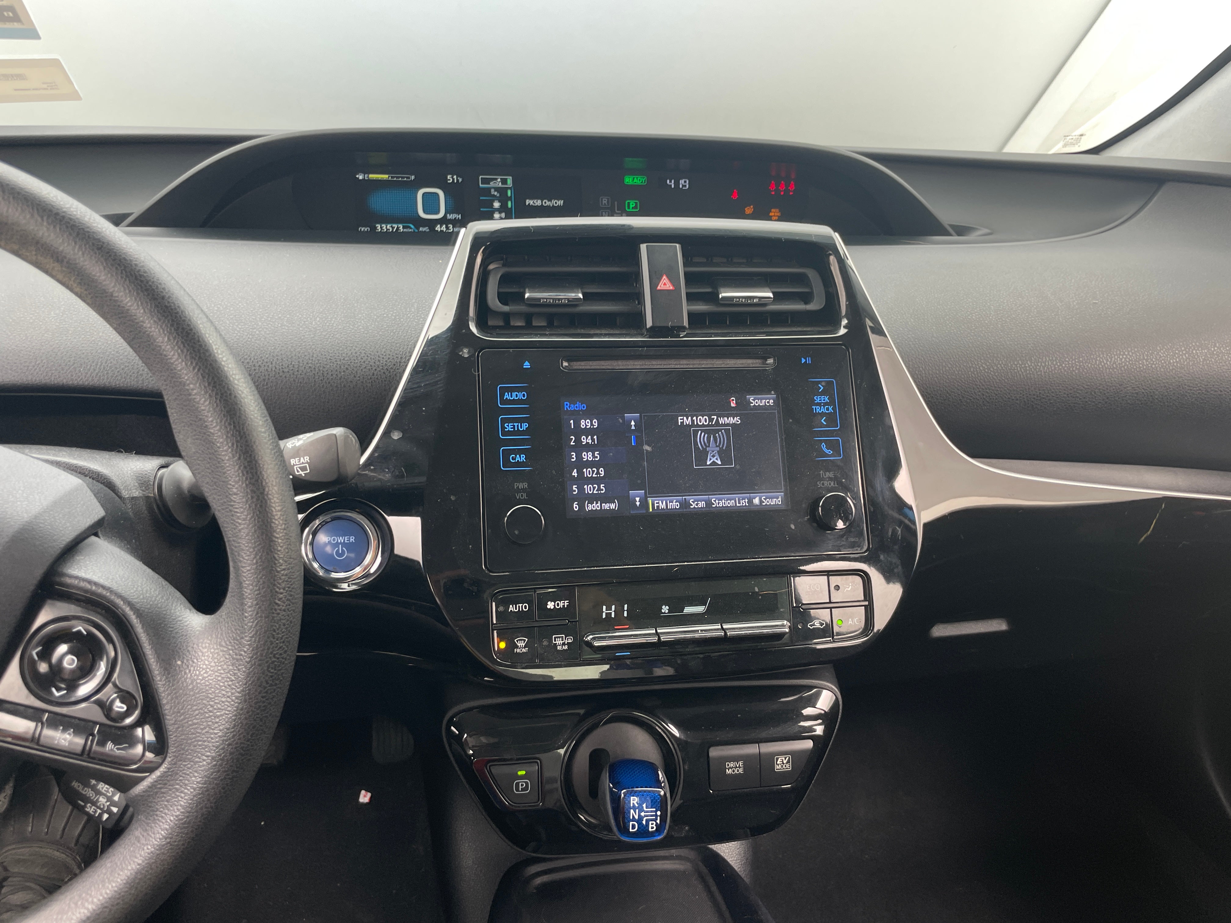 2019 Toyota Prius LE 4