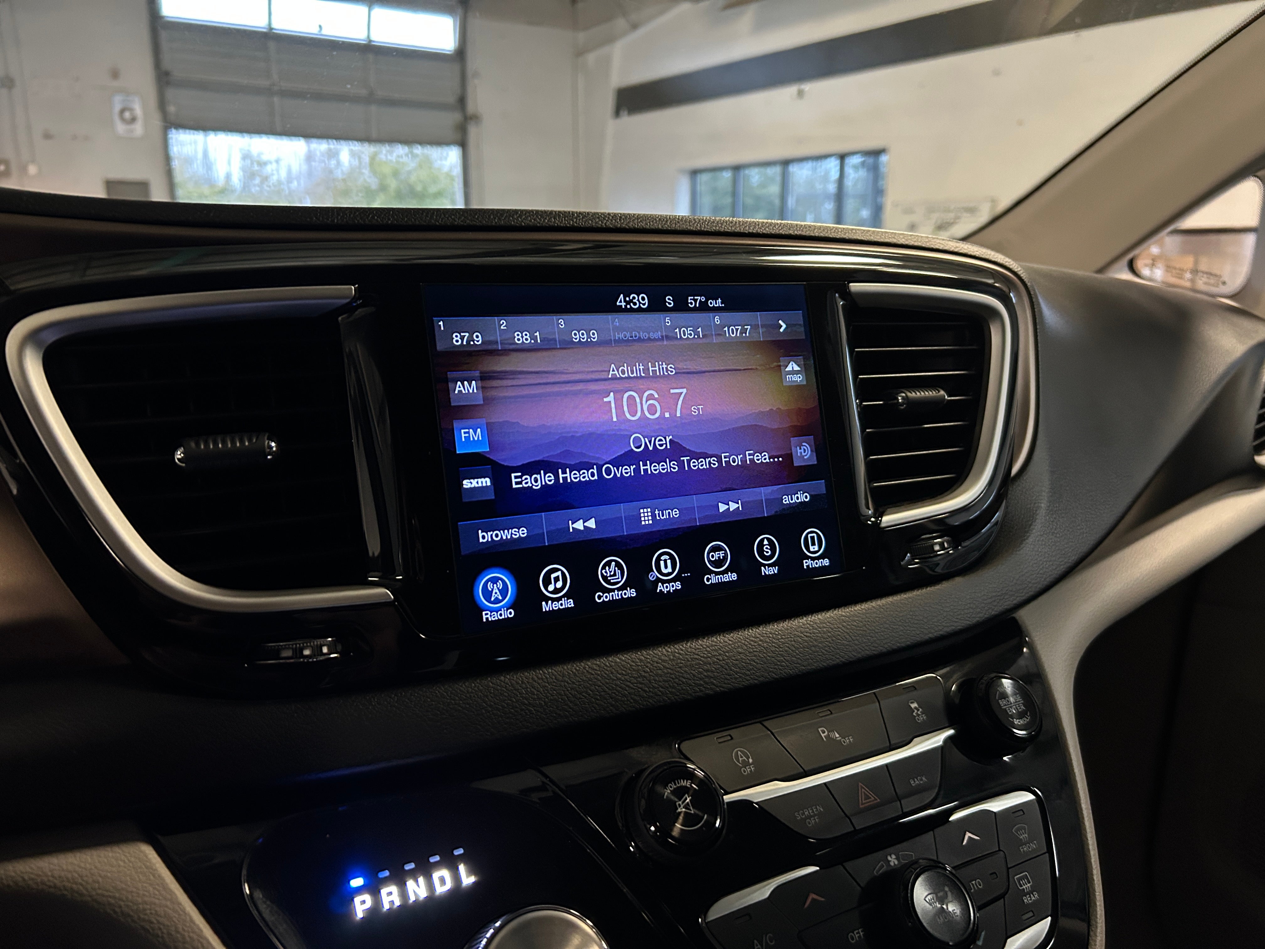 2017 Chrysler Pacifica Touring L 3