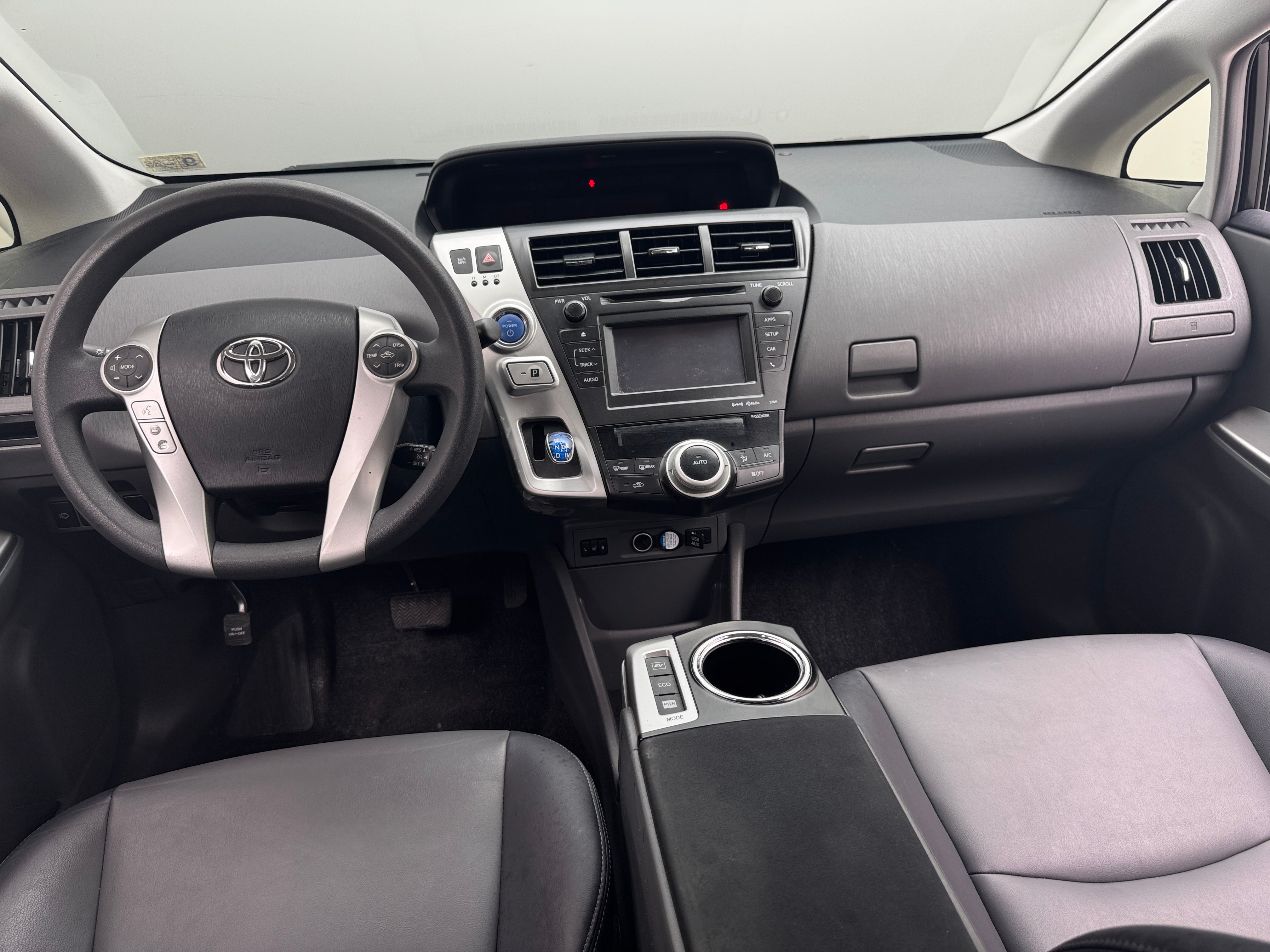 2012 Toyota Prius v Five 3