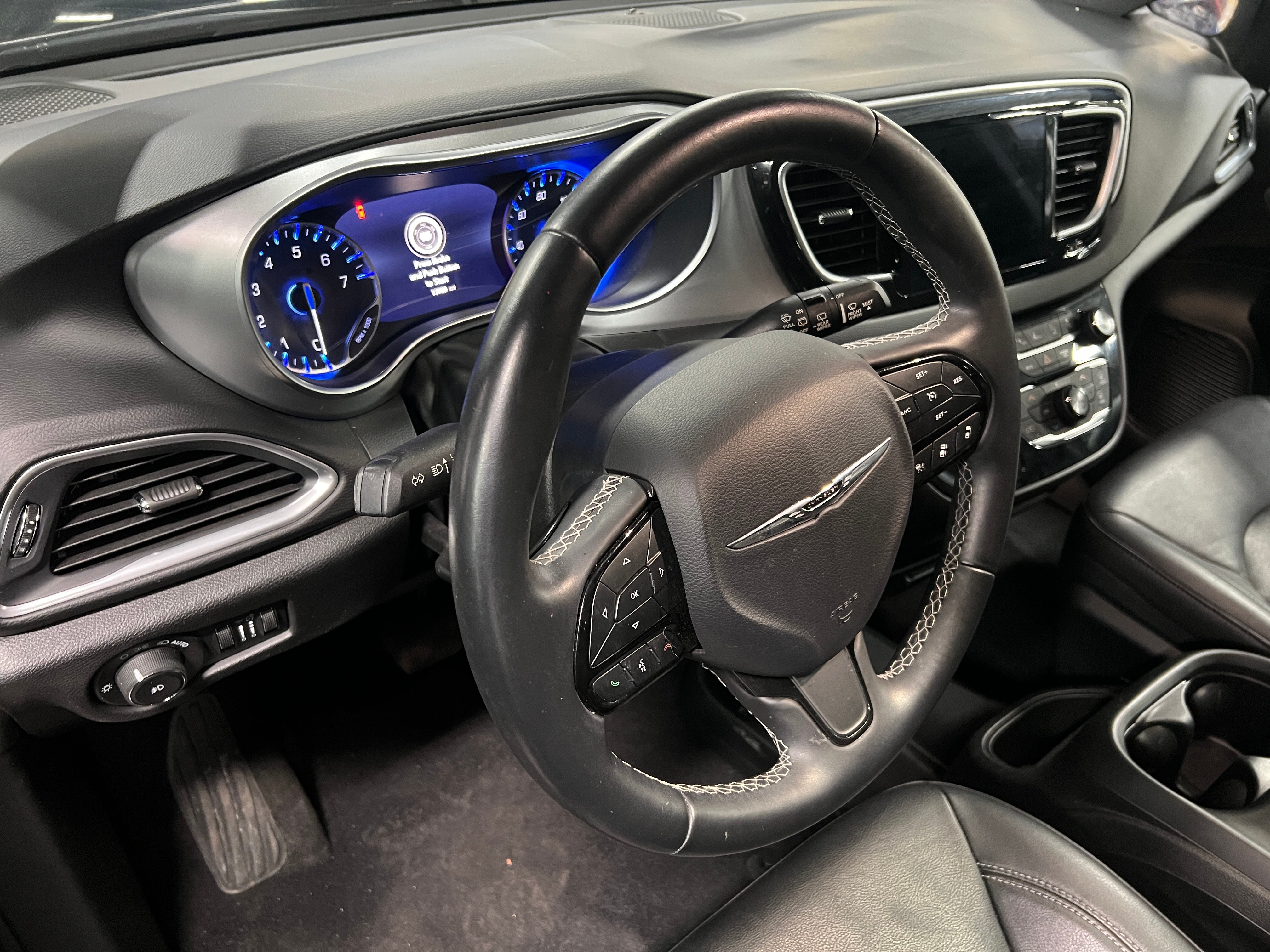 2018 Chrysler Pacifica  4