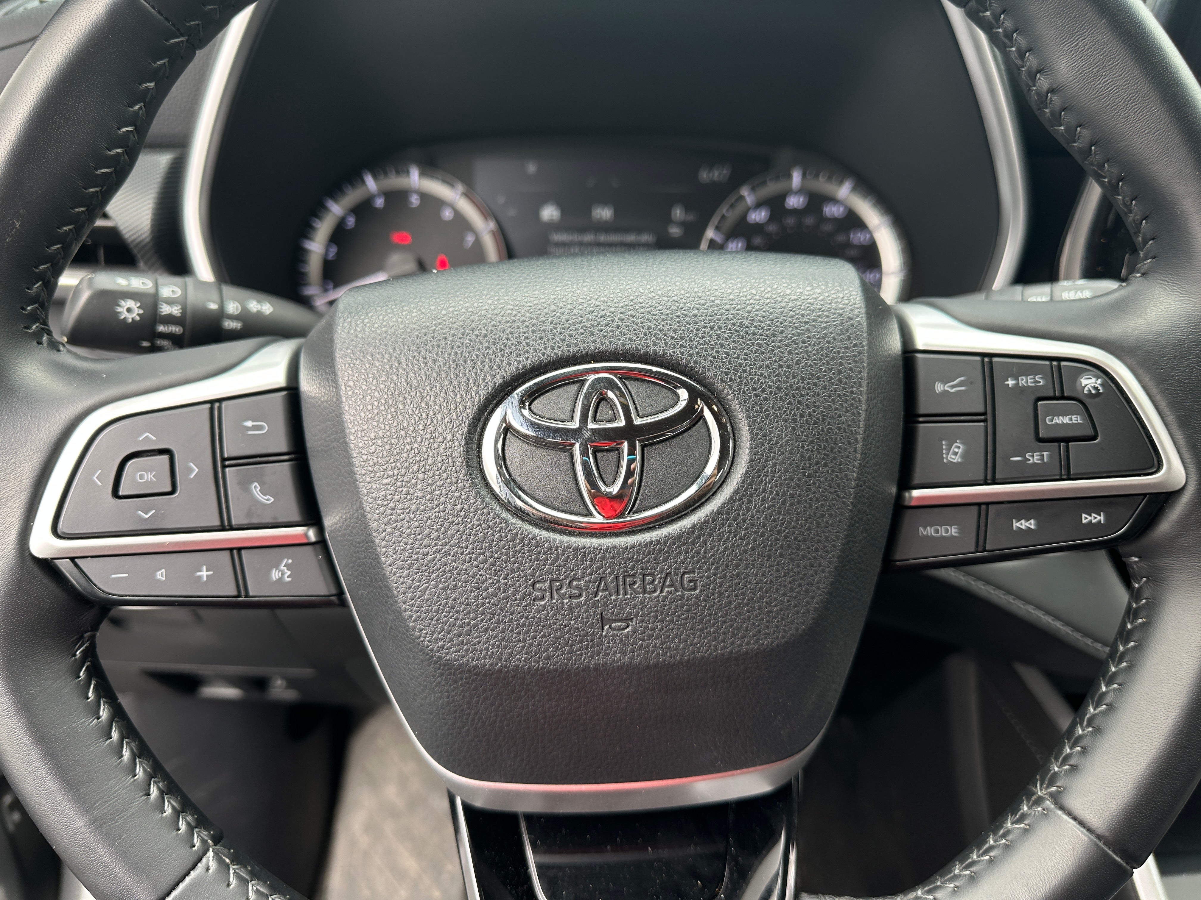 2024 Toyota Highlander XSE 4