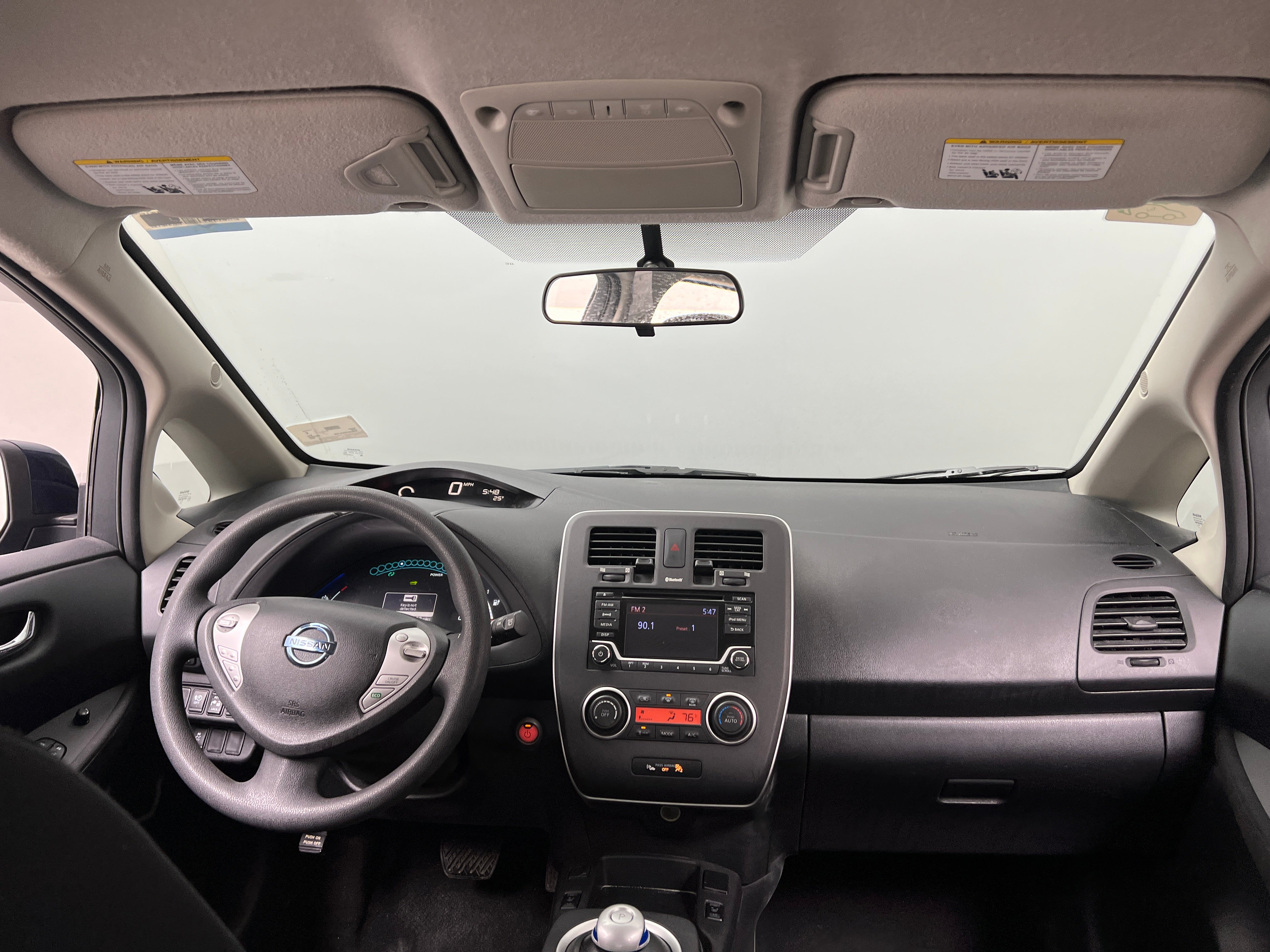 2017 Nissan Leaf S 3