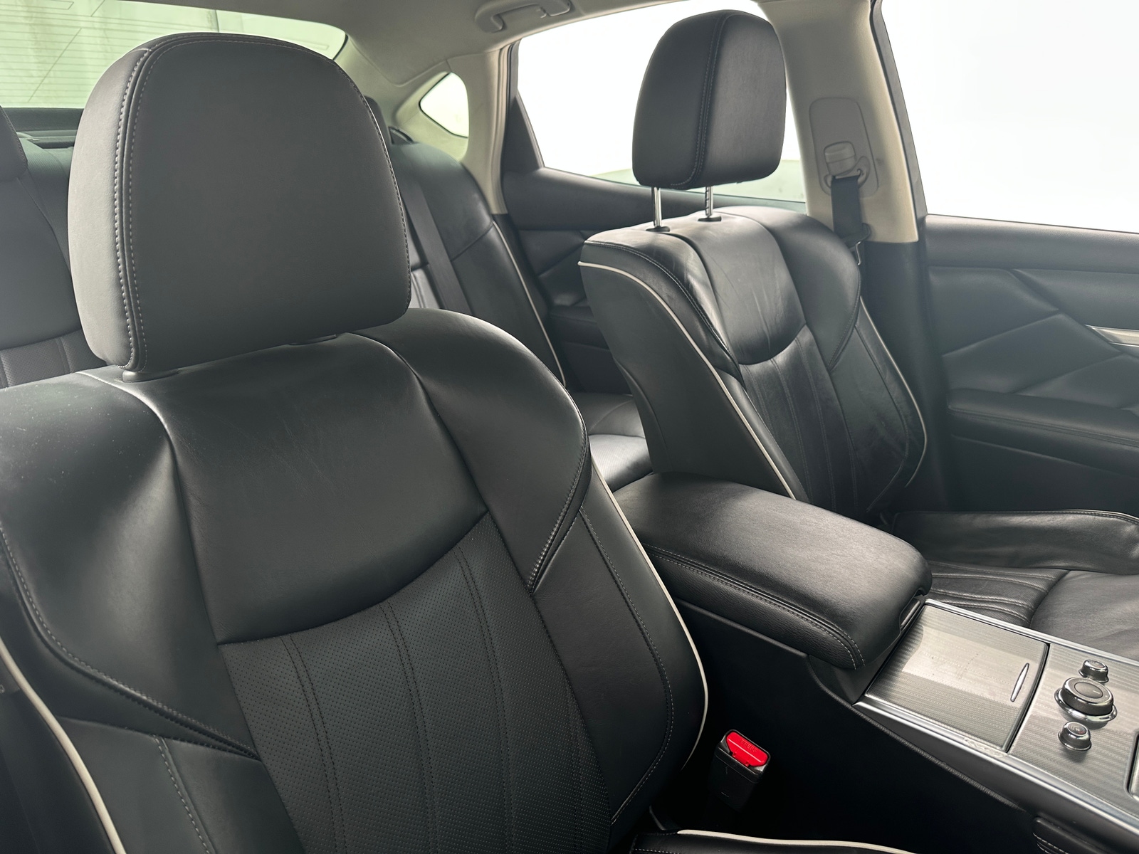 Thumbnail: 2018 INFINITI Q70 - 2