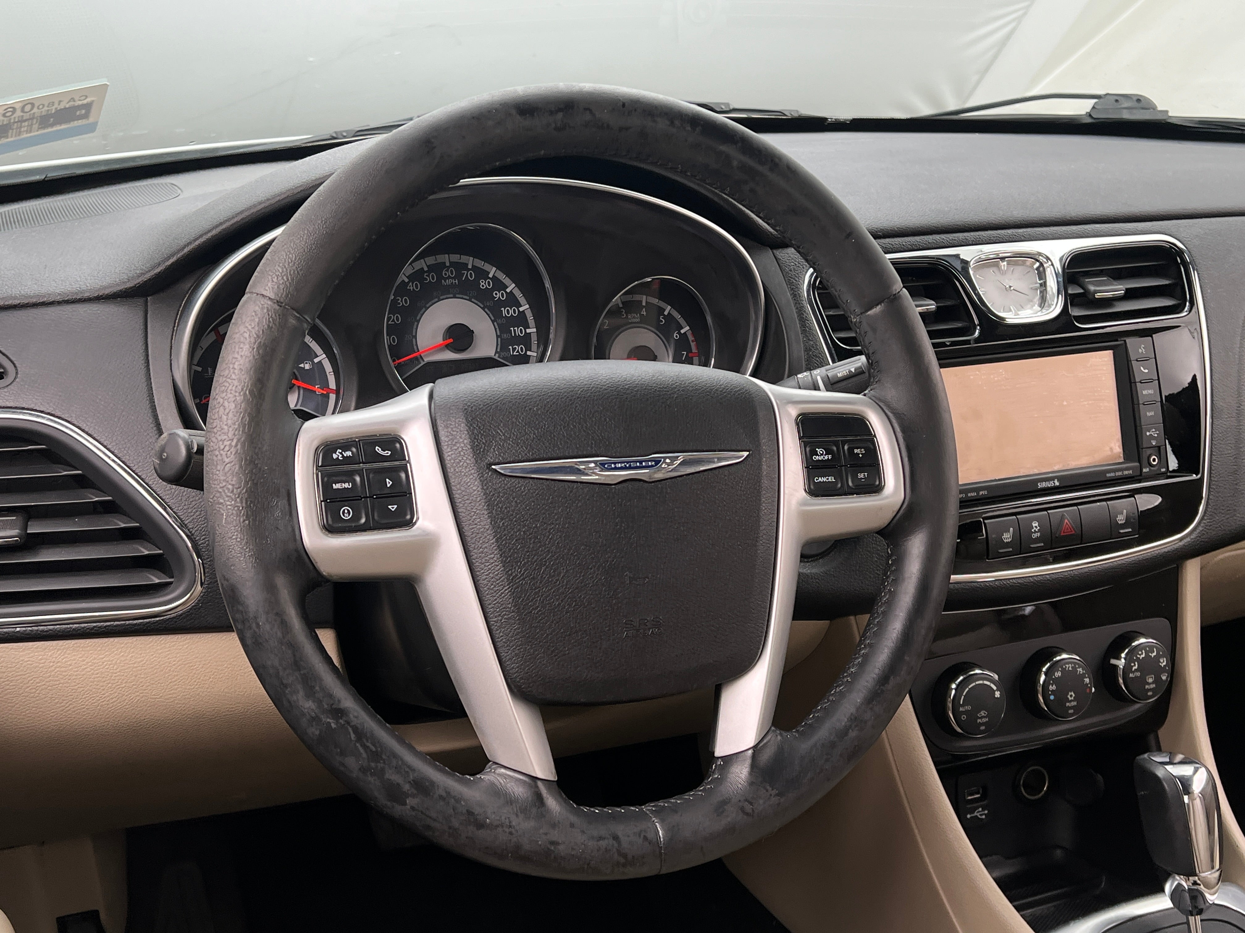 2013 Chrysler 200 Limited 5