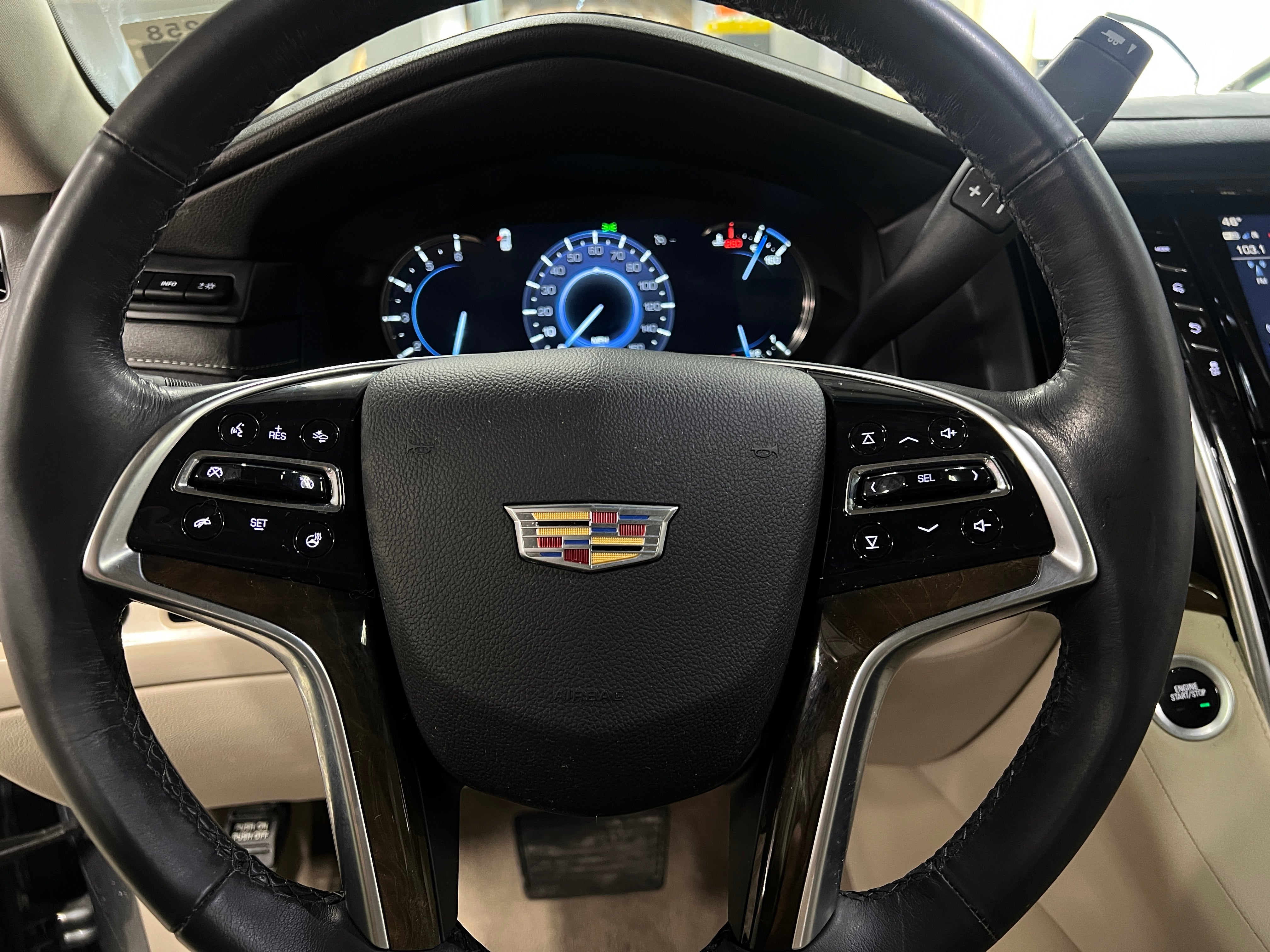 2019 Cadillac Escalade Luxury 4