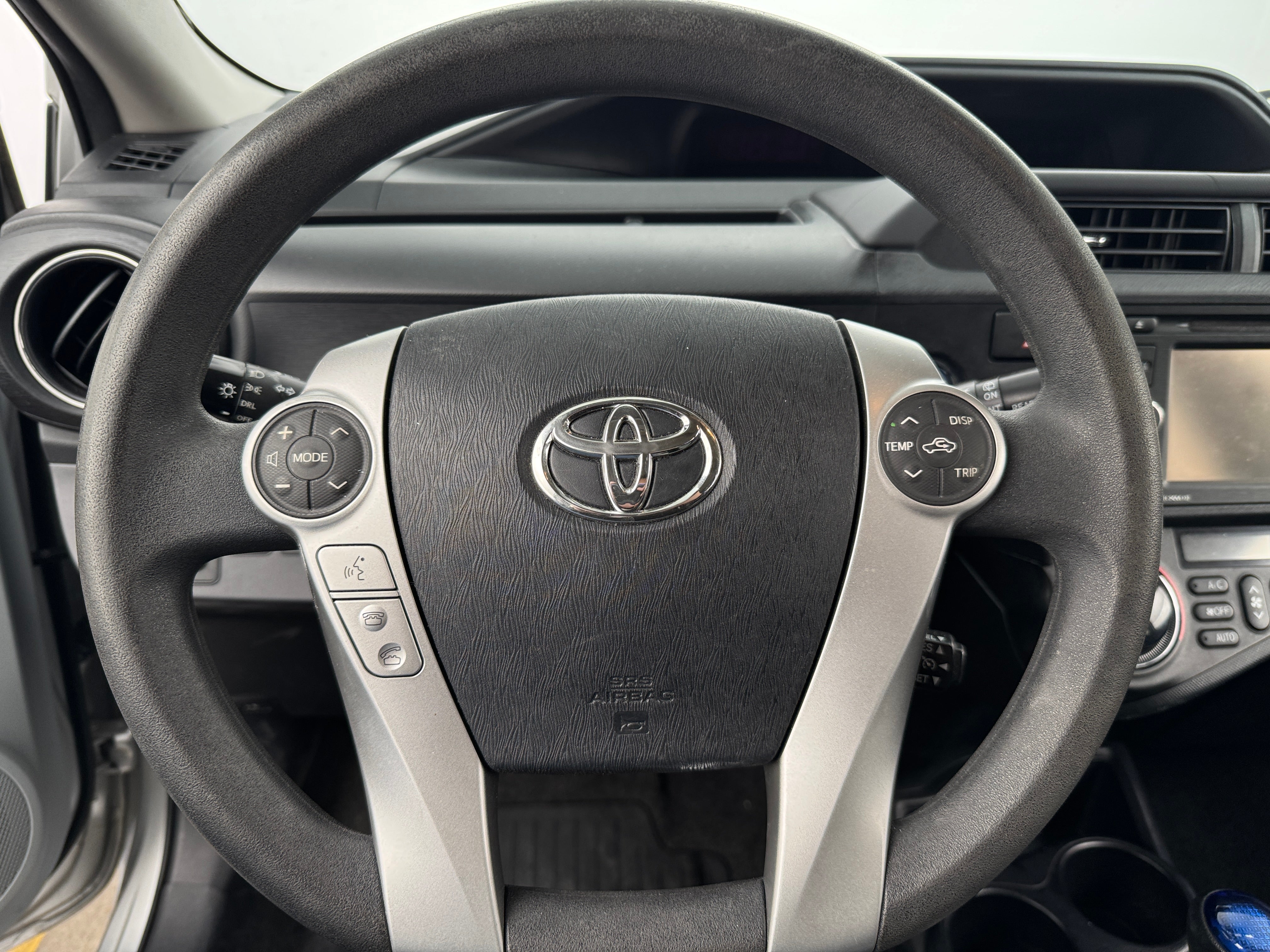 2014 Toyota Prius c Three 5