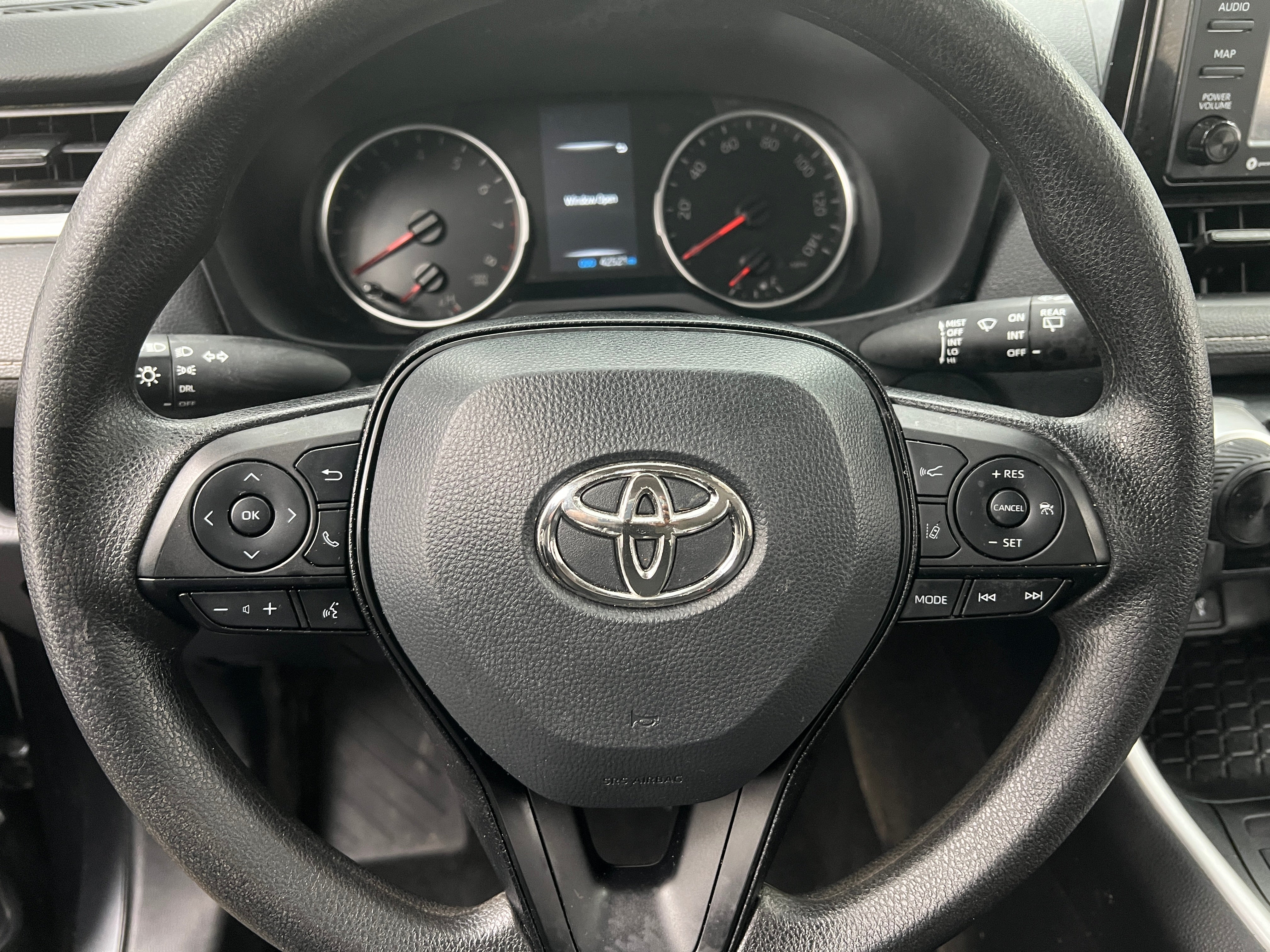 2022 Toyota RAV4 LE 5