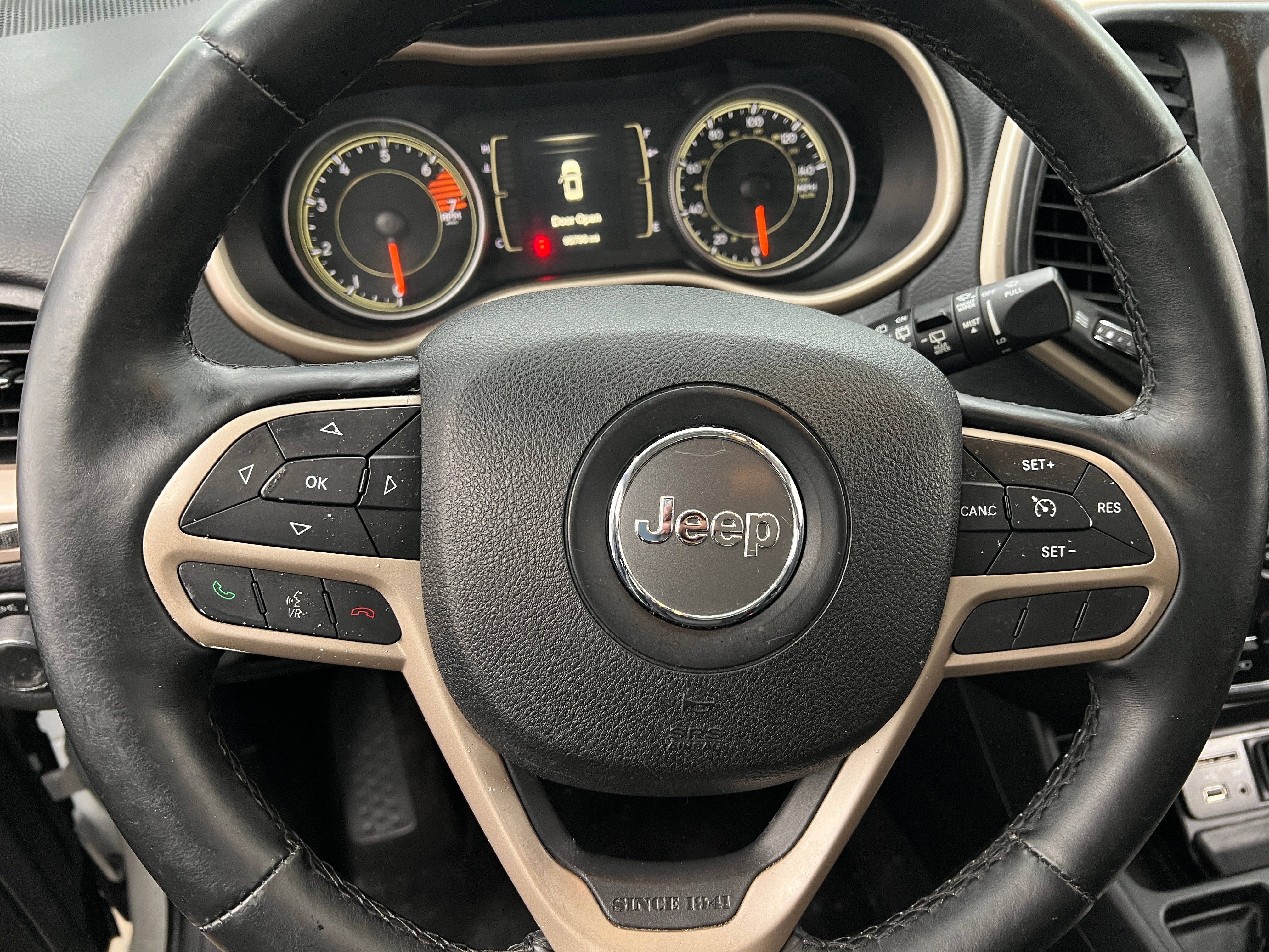 2017 Jeep Cherokee Sport Altitude 5