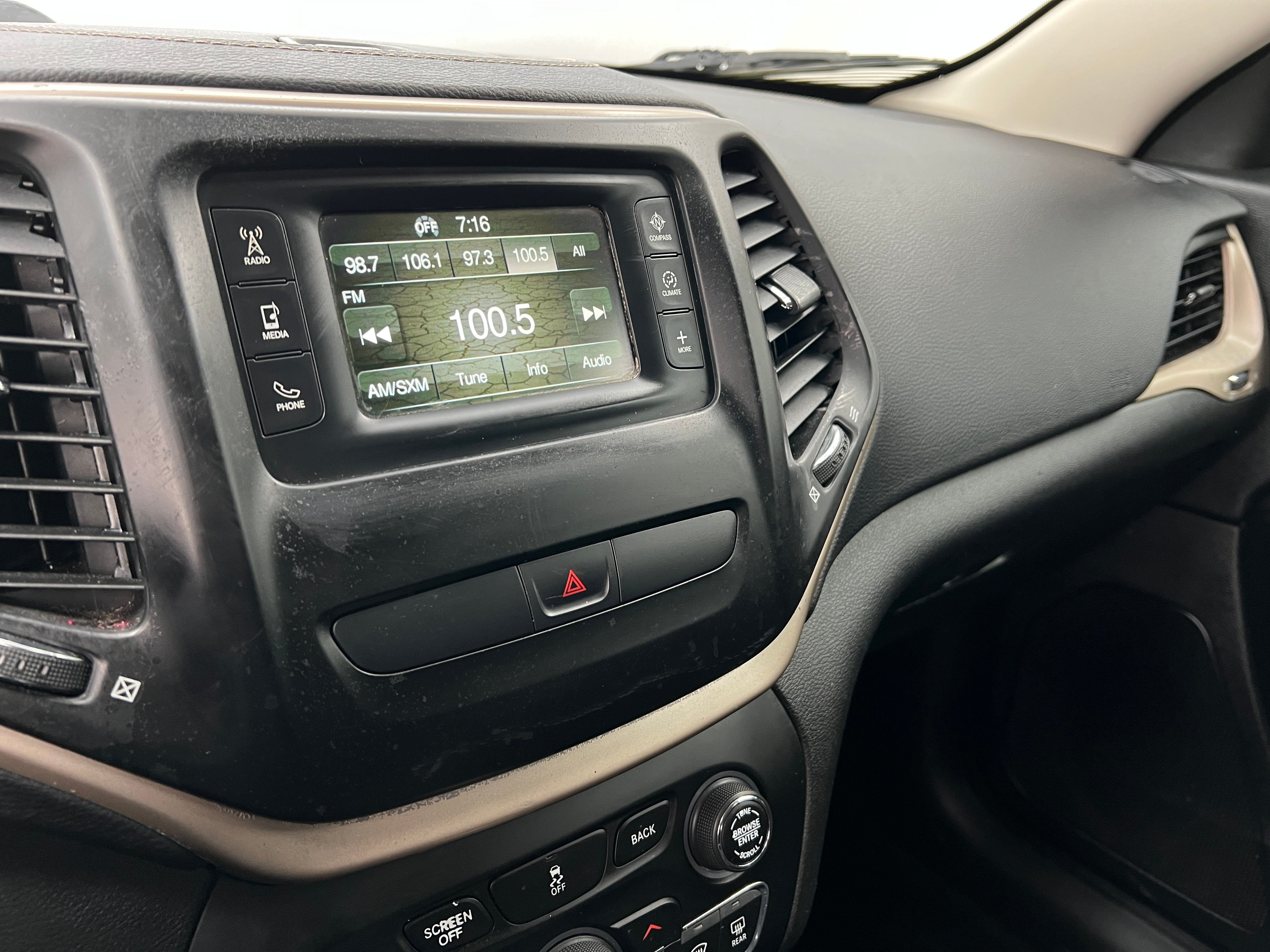 2017 Jeep Cherokee Sport Altitude 4