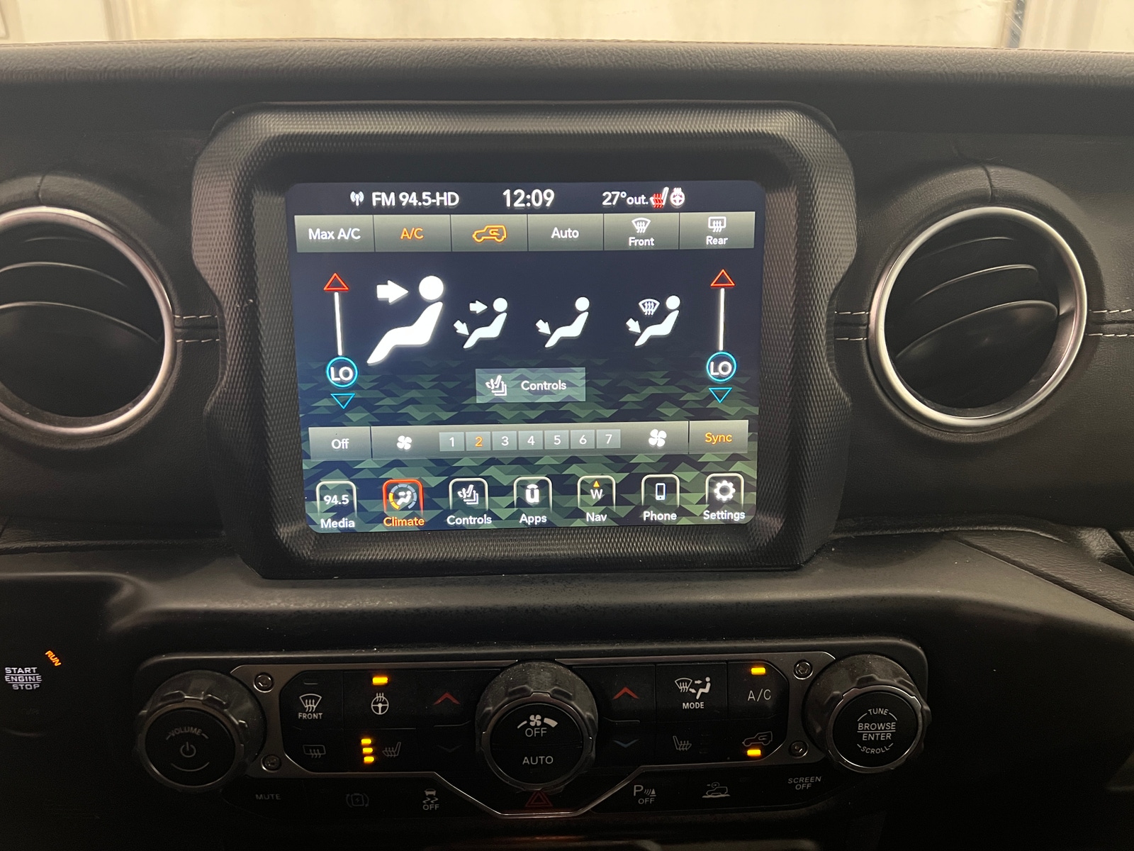 Thumbnail: 2022 Jeep Wrangler - 3