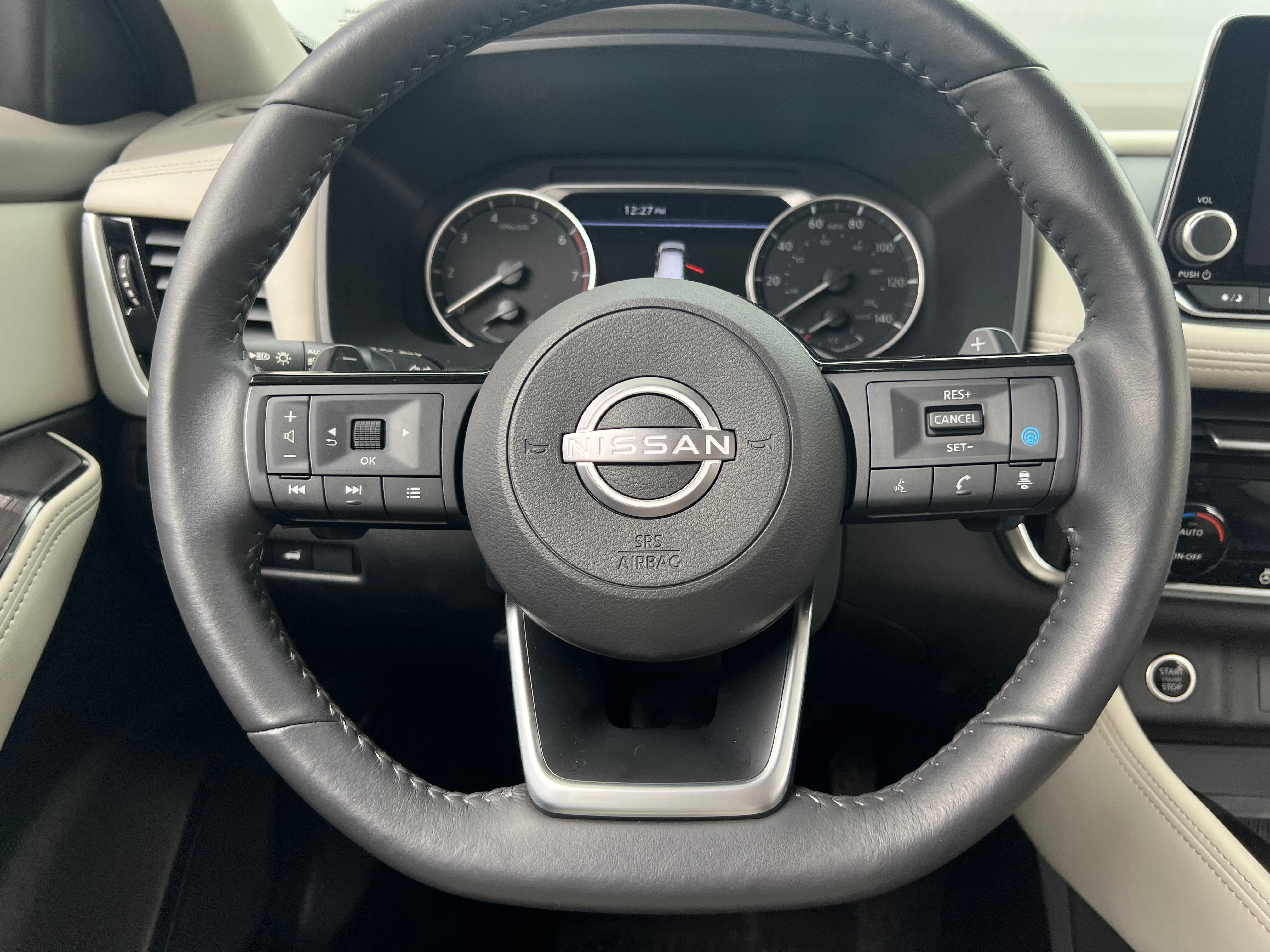 2023 Nissan Rogue SL 5