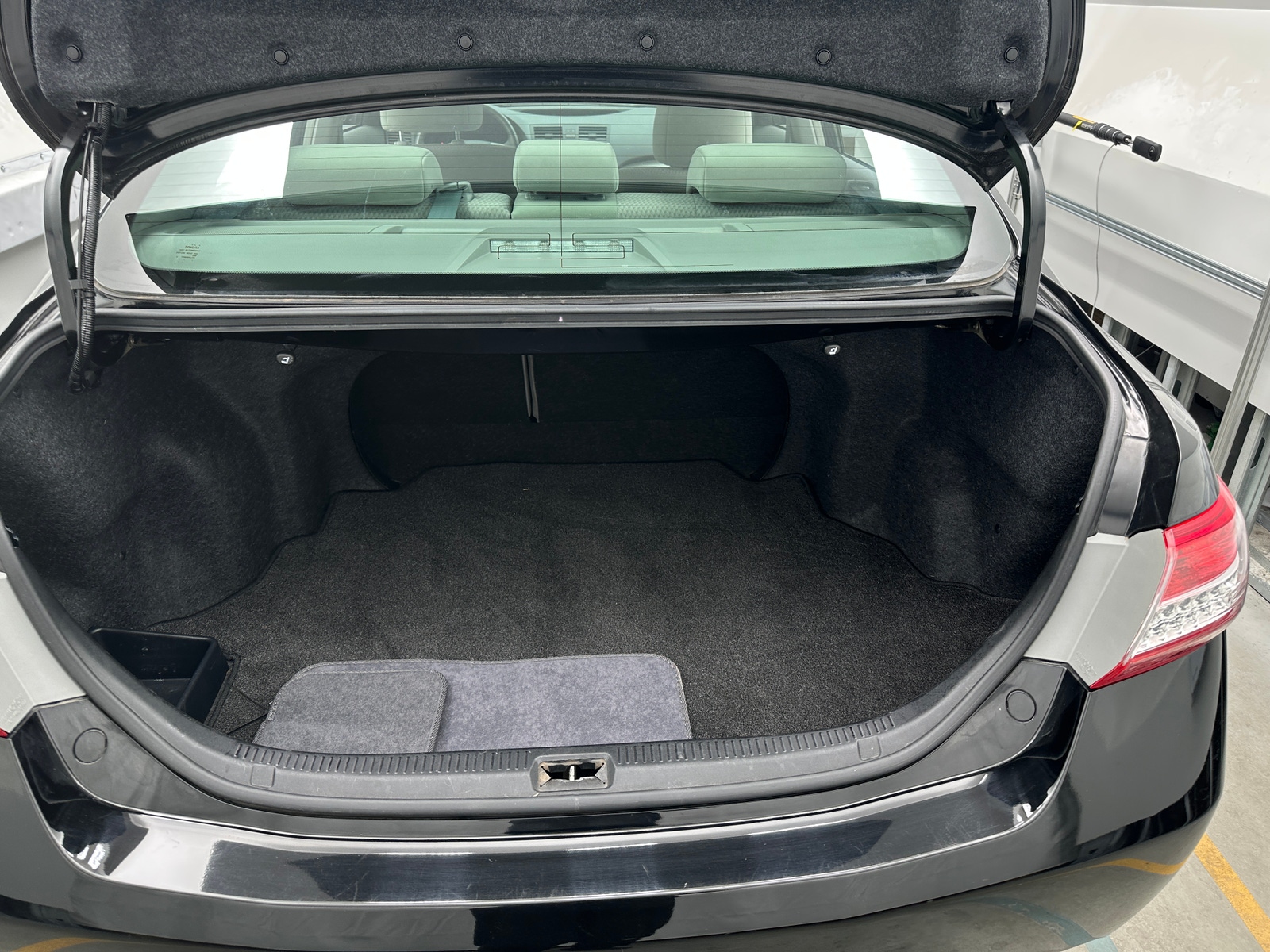 Thumbnail: 2011 Toyota Camry - 7