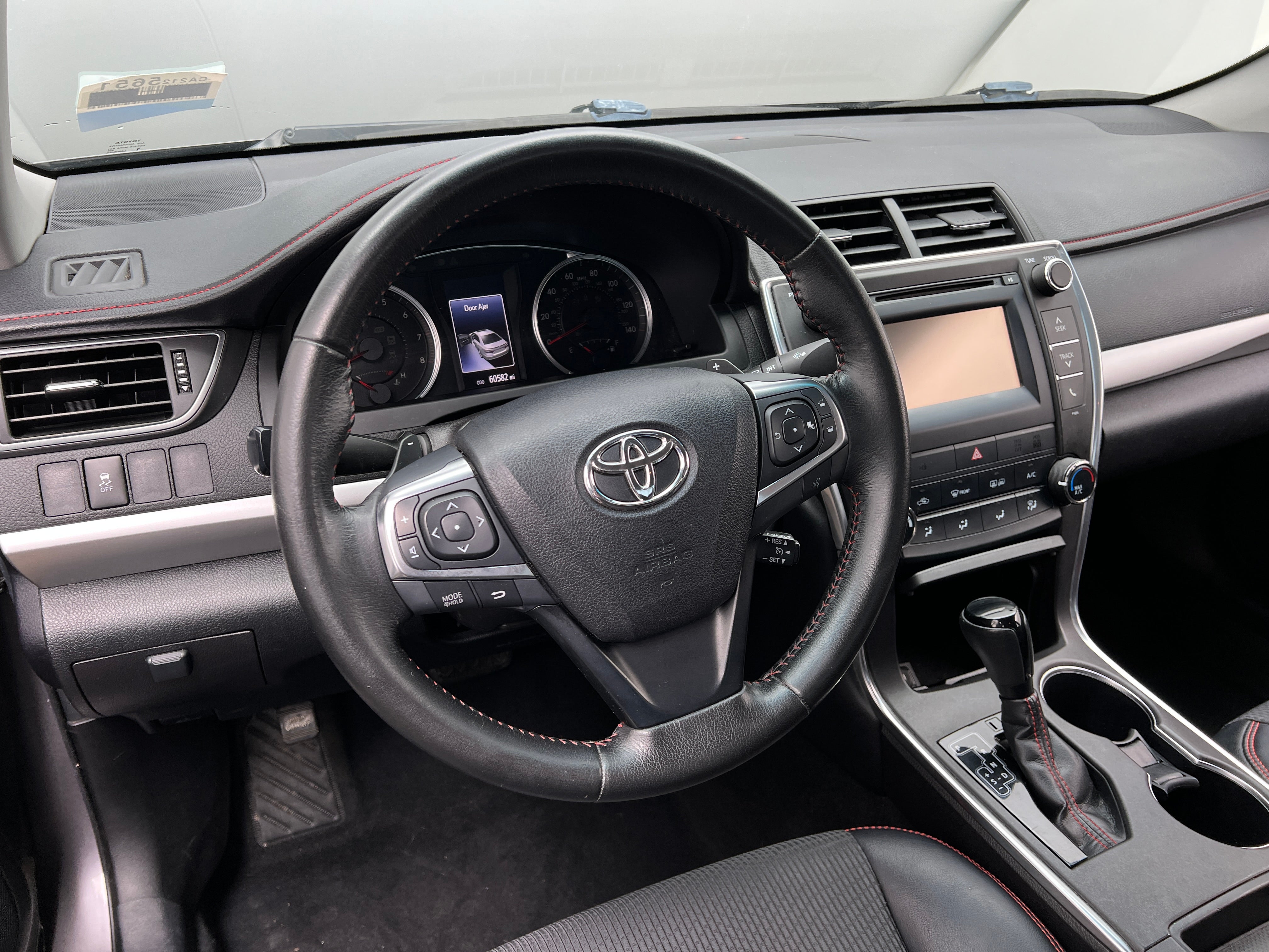 2016 Toyota Camry SE 4