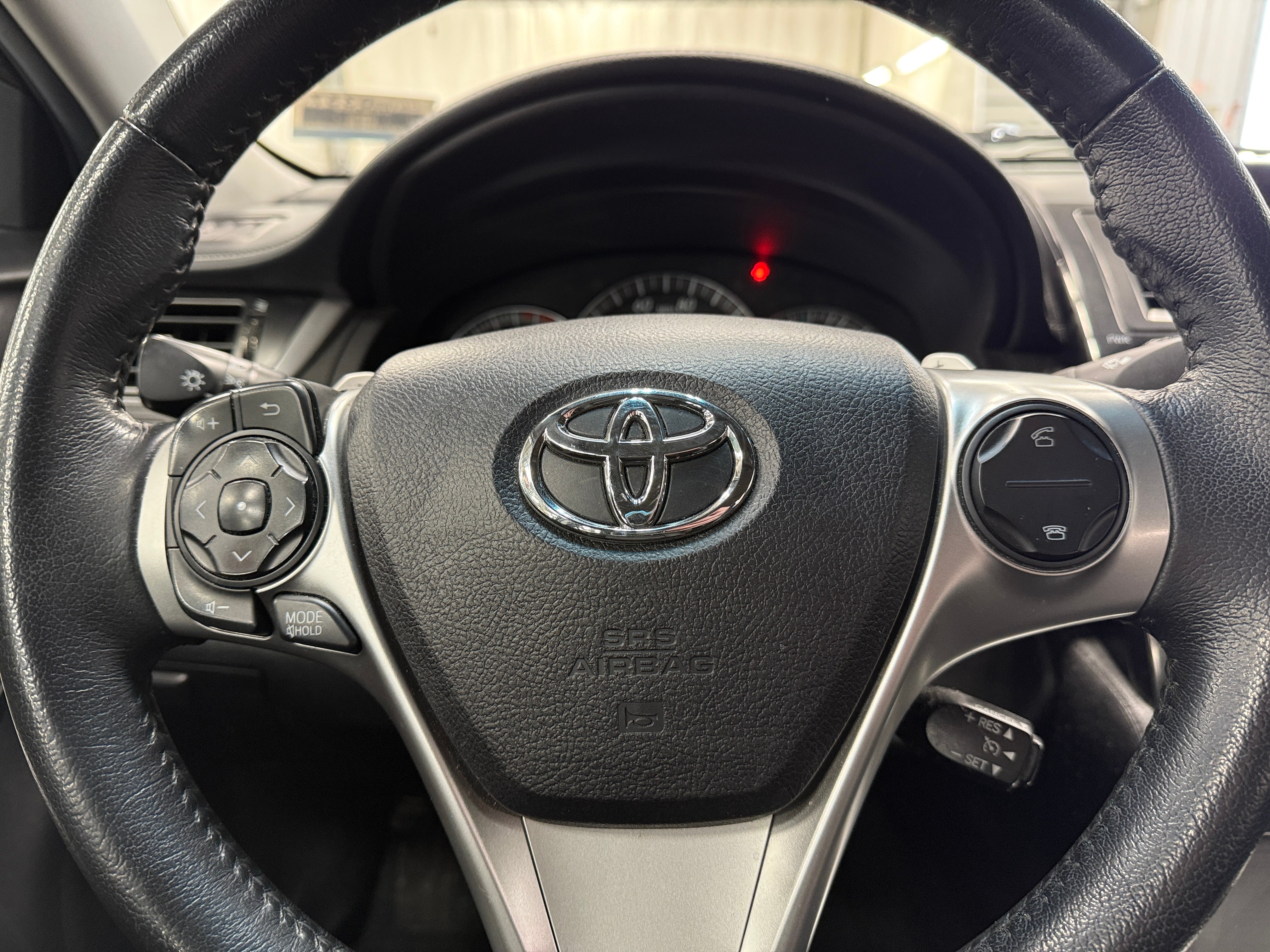 2014 Toyota Camry SE 4