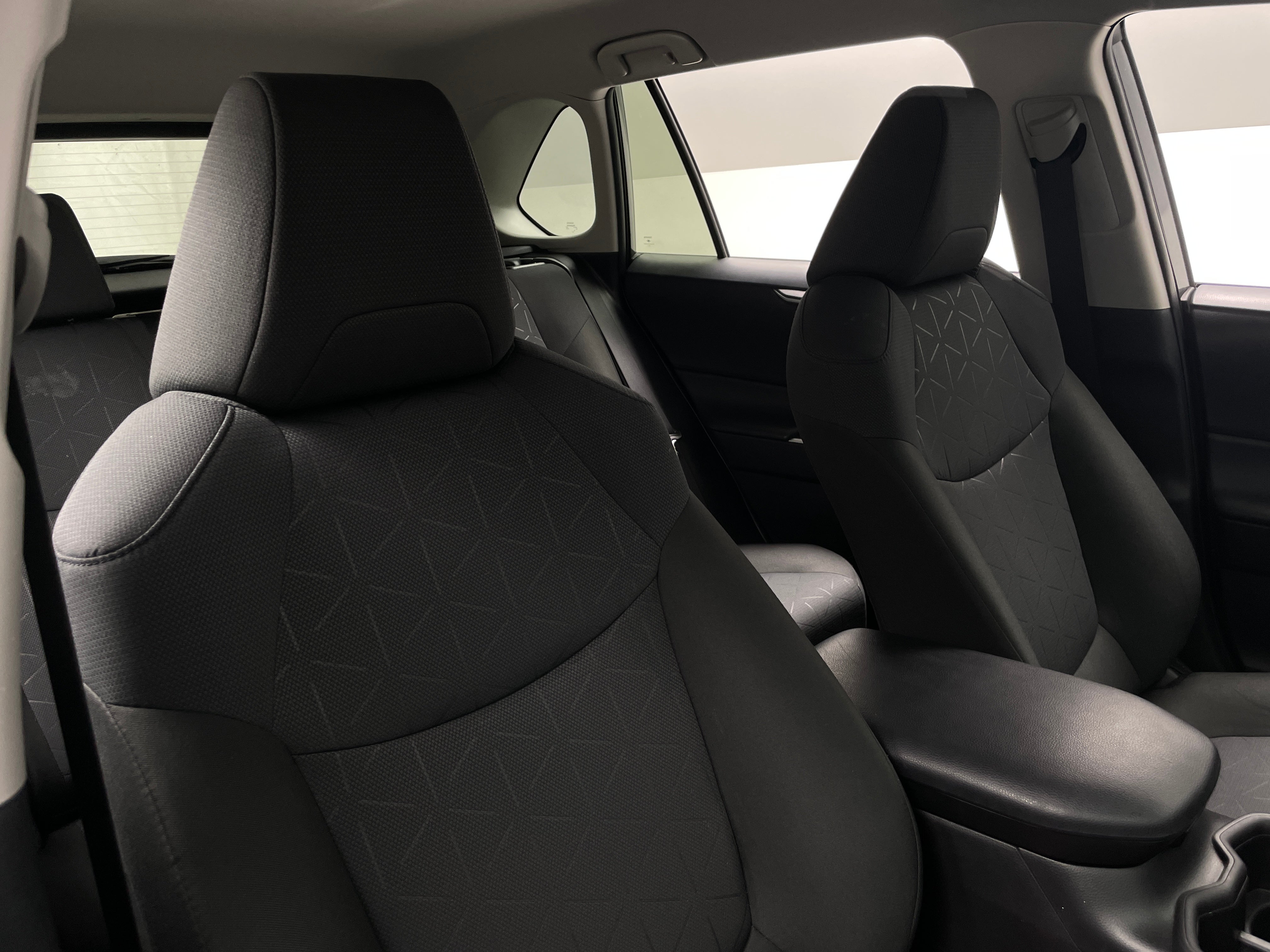 2024 Toyota RAV4 XLE 2