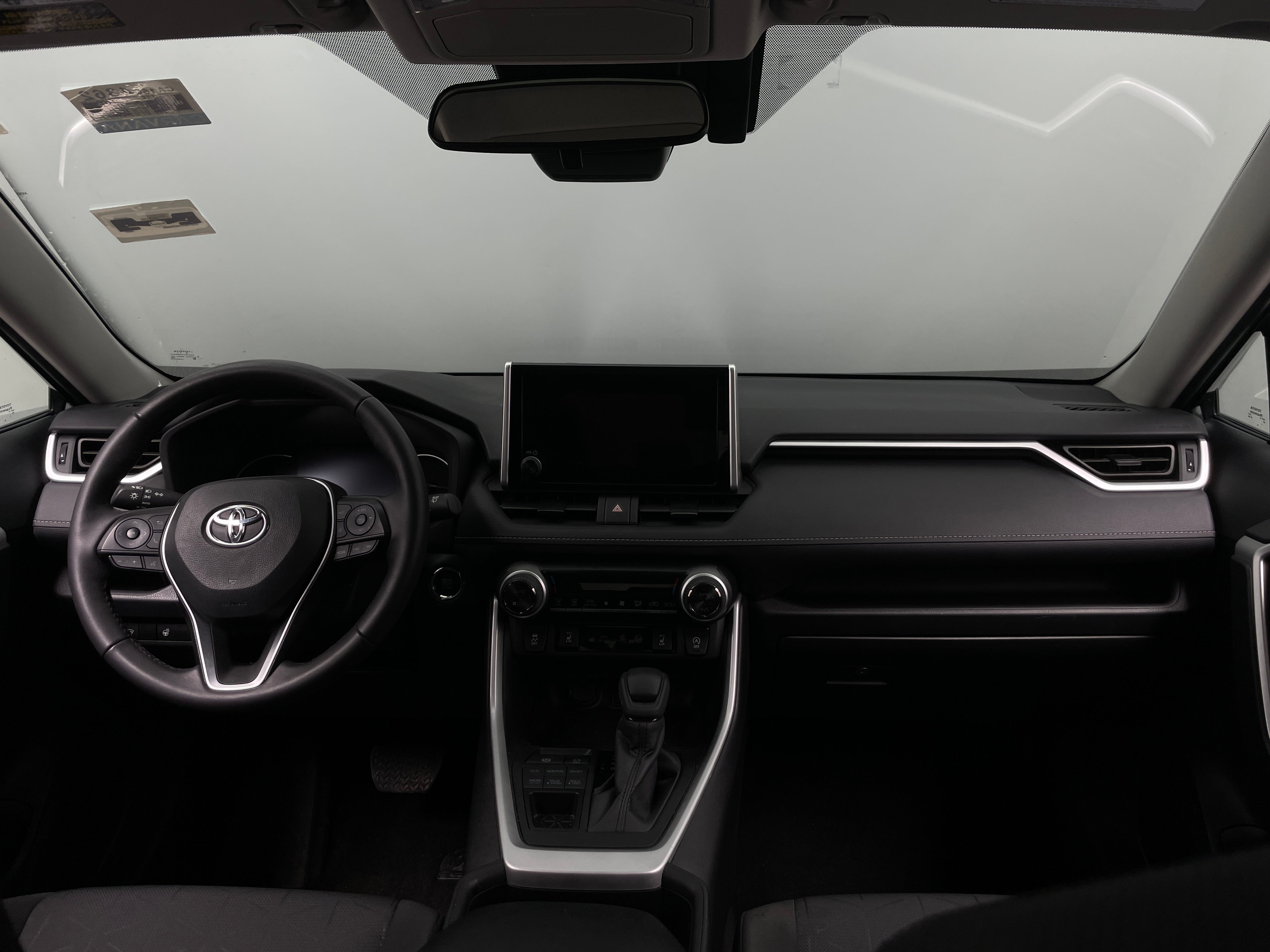 2024 Toyota RAV4 XLE 3