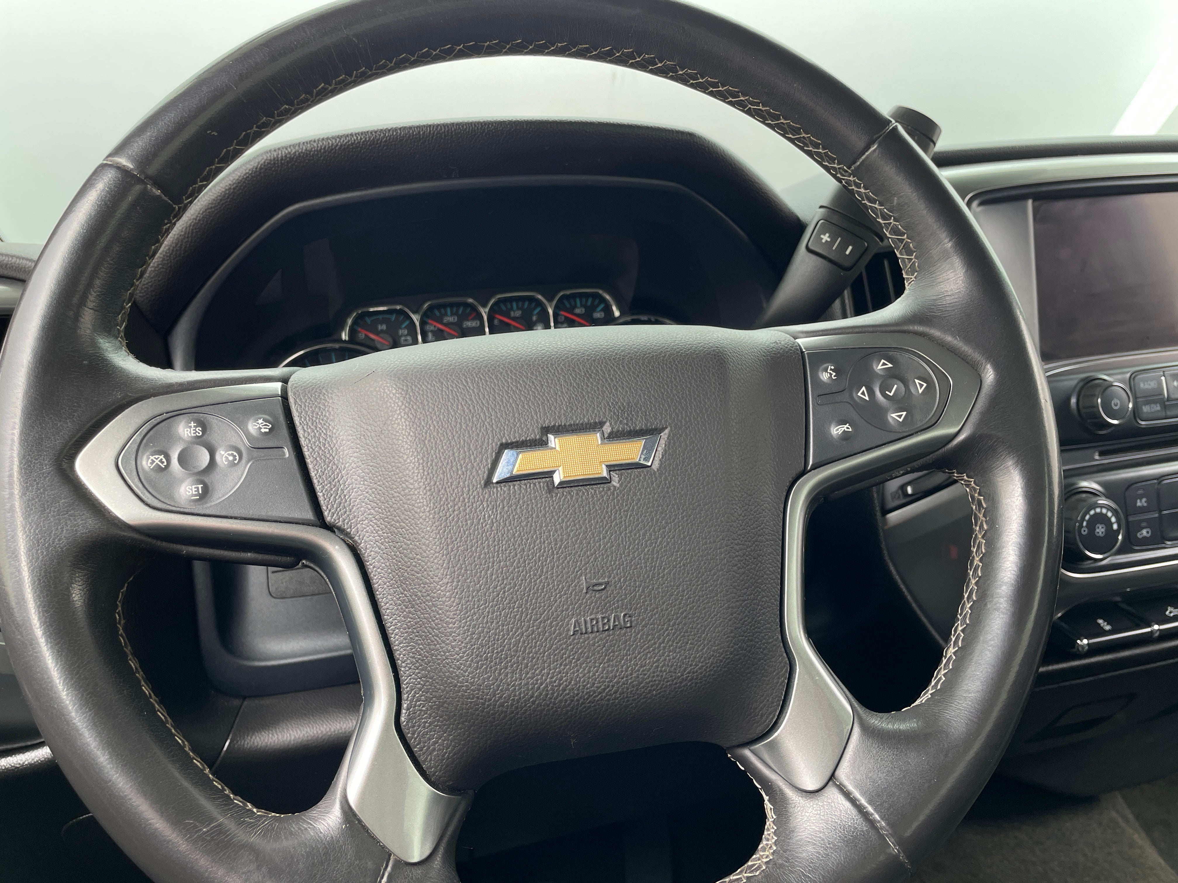 2017 Chevrolet Silverado 1500 LT 4