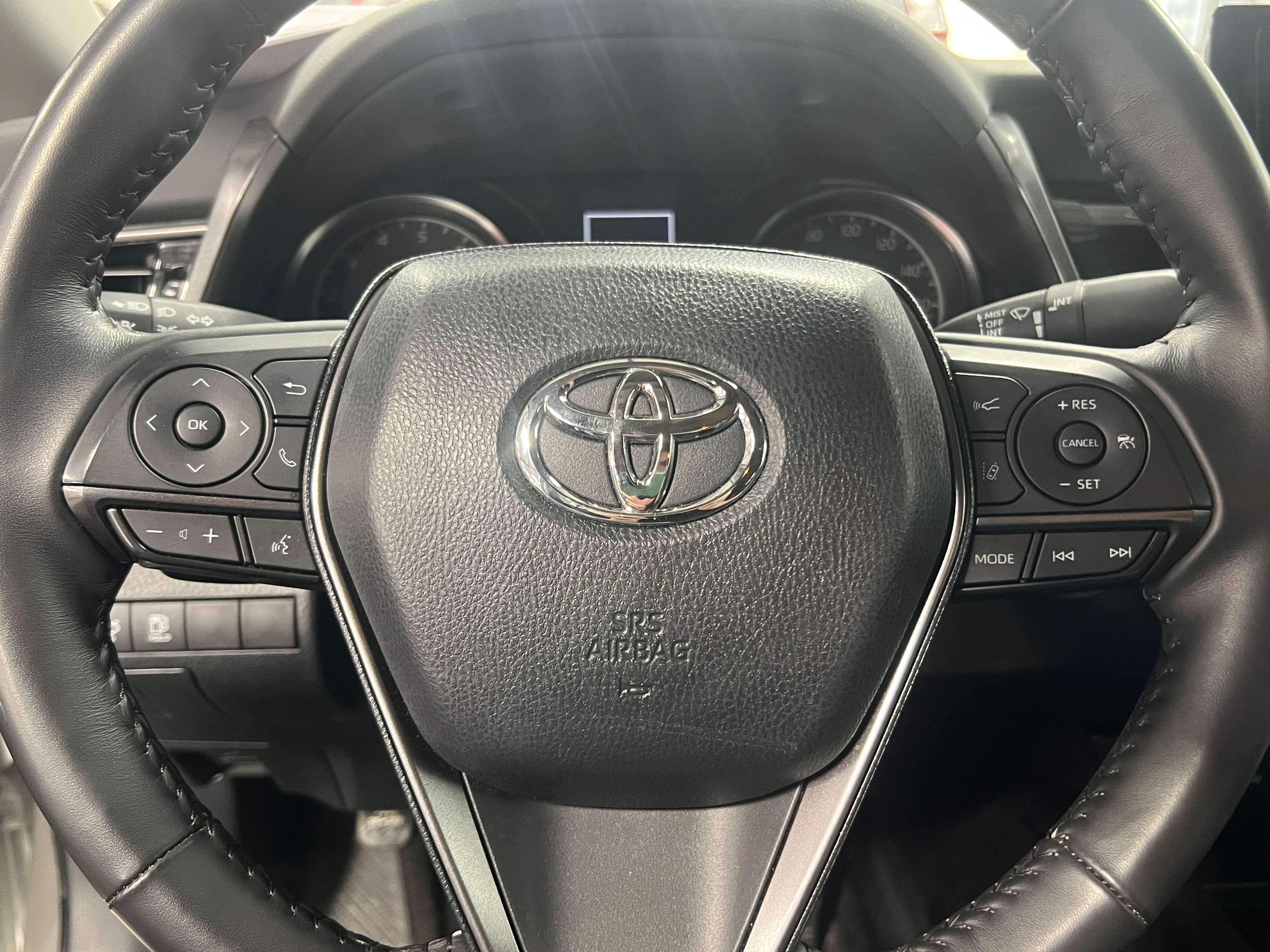 2024 Toyota Camry SE 4