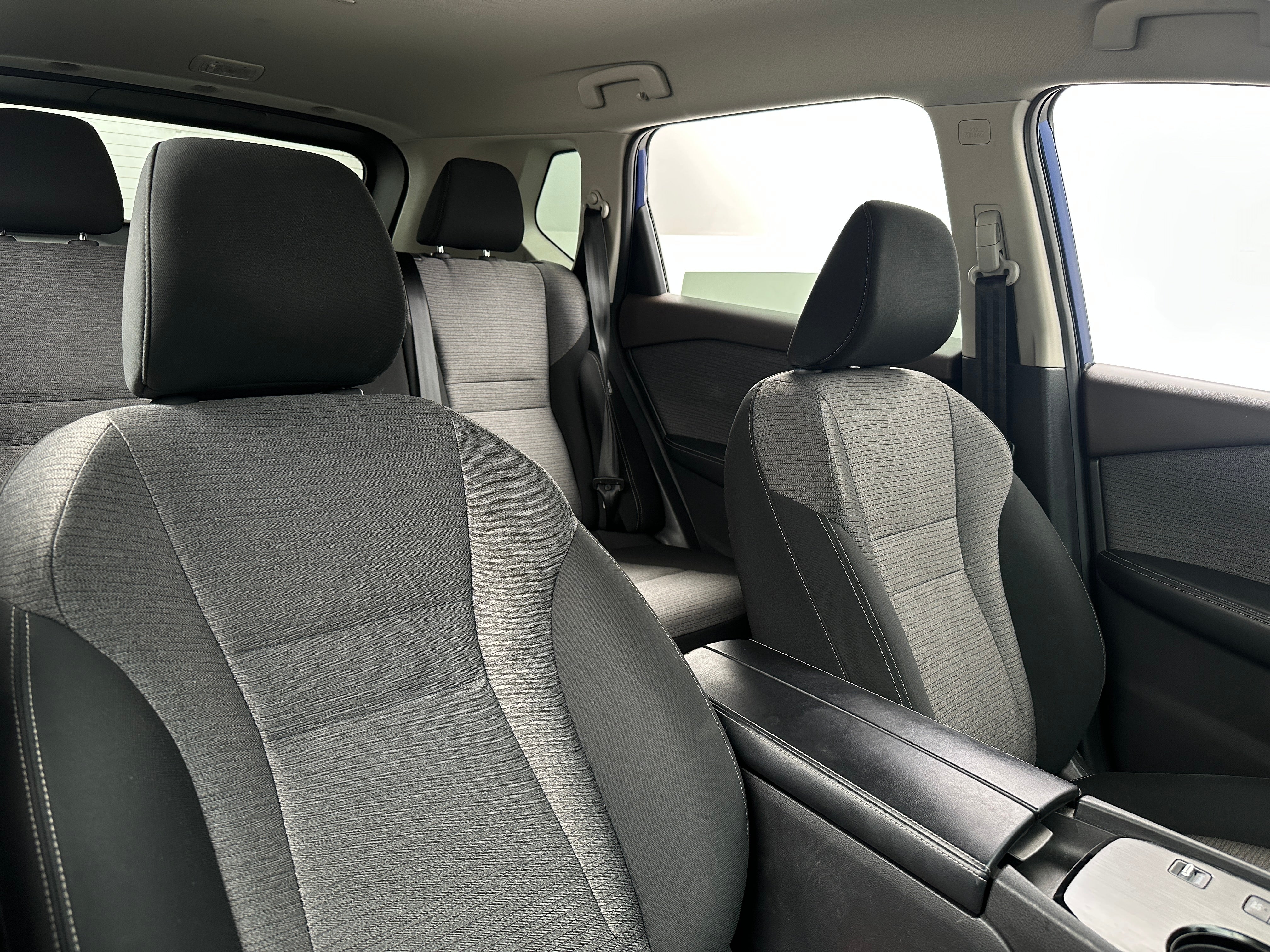 2023 Nissan Rogue SV 2