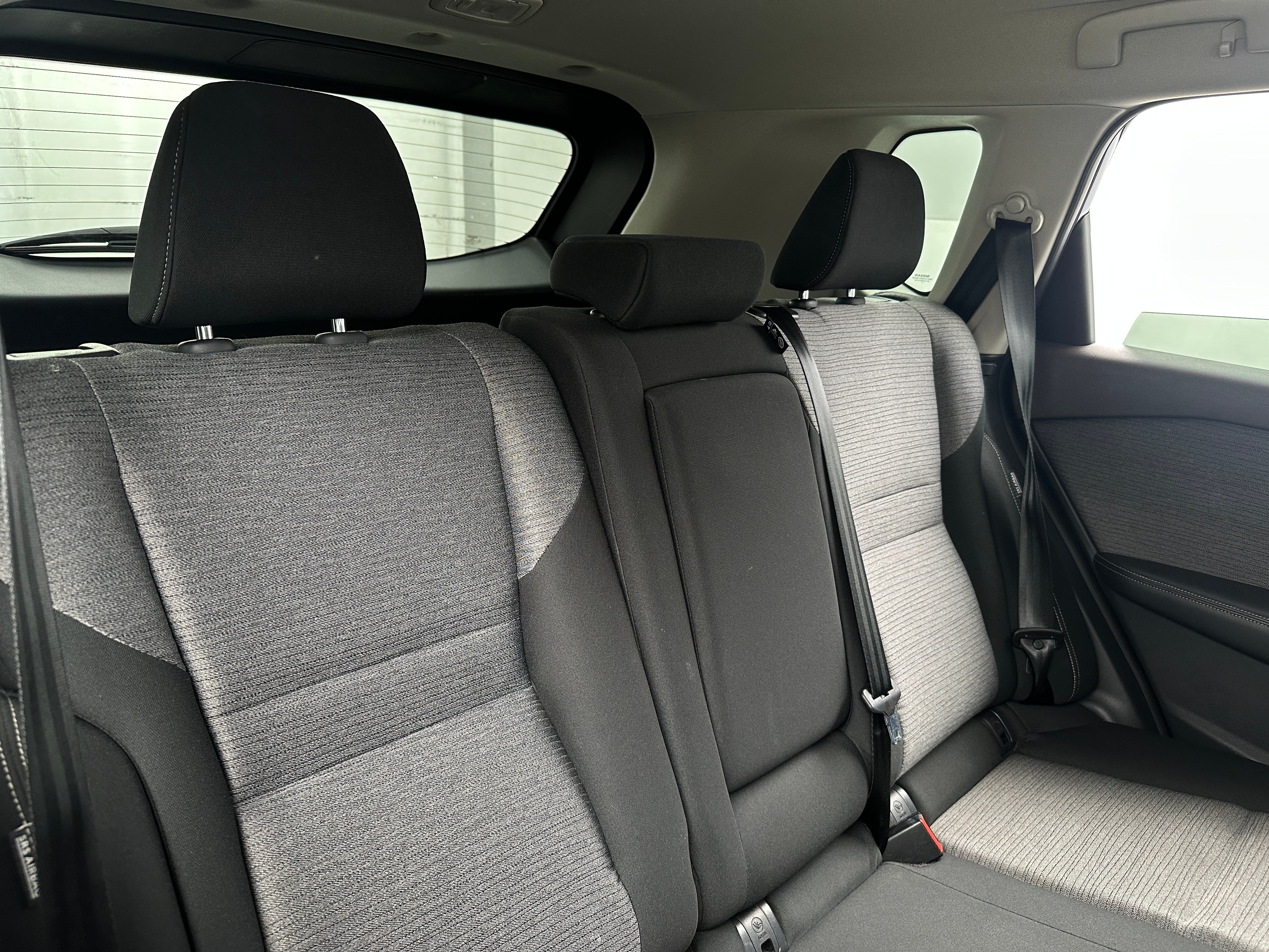 2023 Nissan Rogue SV 6